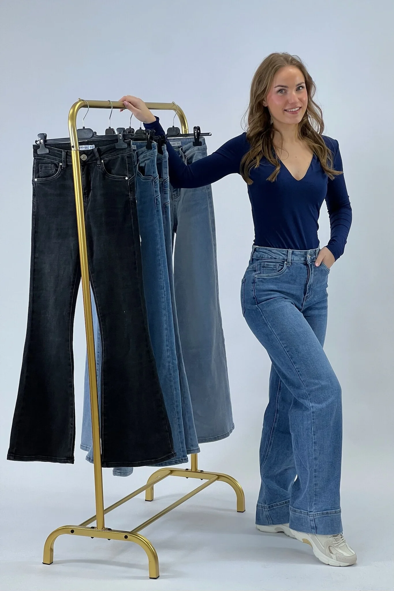 Anna Wide Leg Jeans - Blue - Image 4