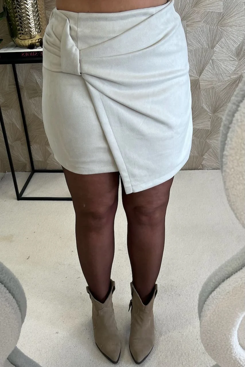 Classy Suedine Spring Set - Beige - Image 7