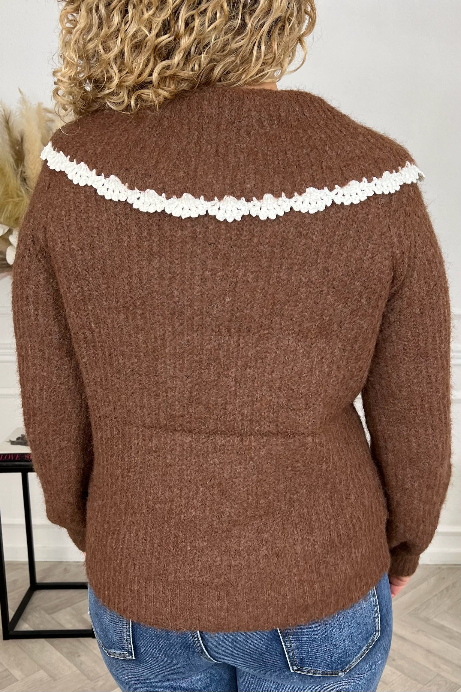 Collar Lace Strik Sweater - Brown - Image 4