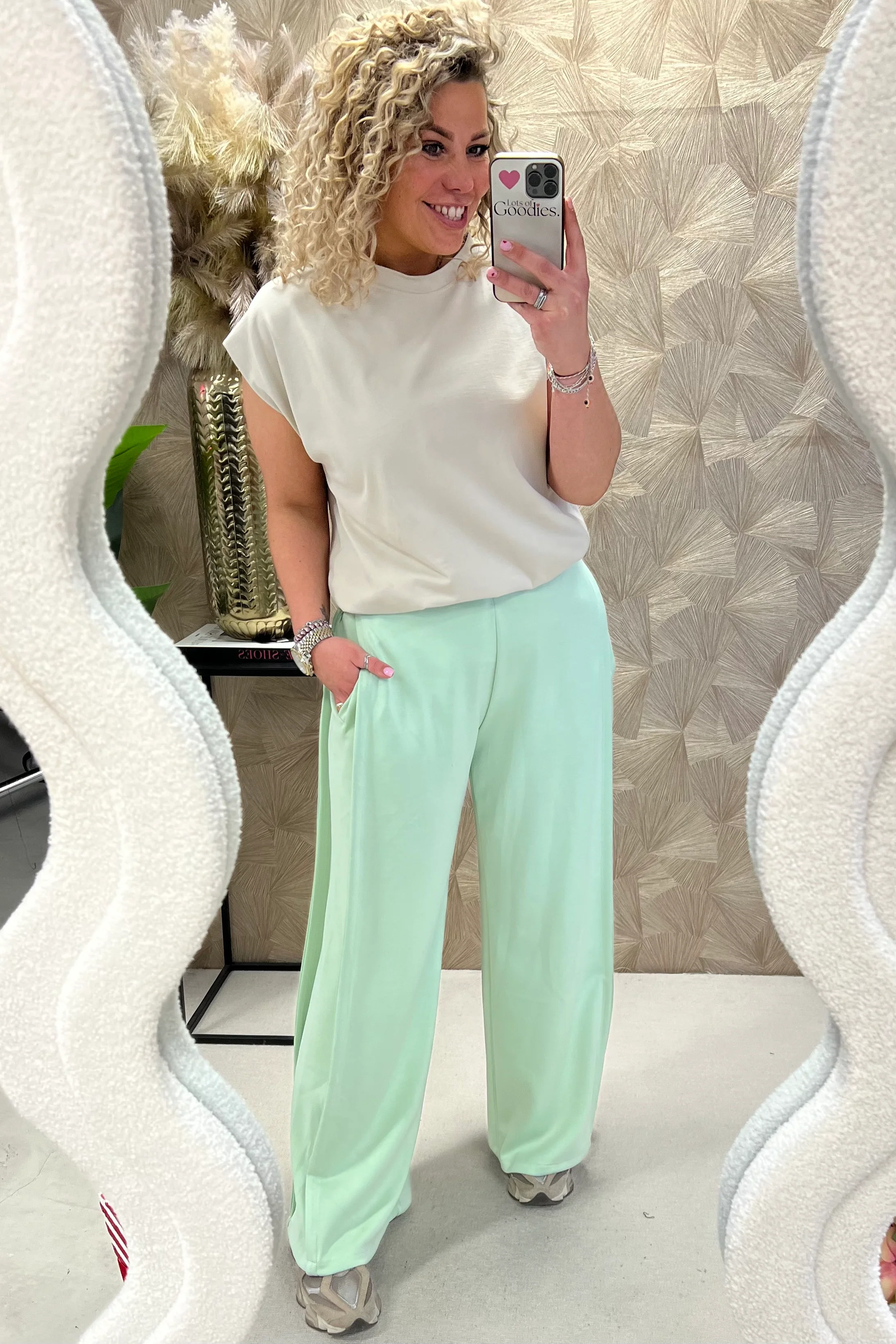 Comfy Wide Leg Jogging Pants - Pistache