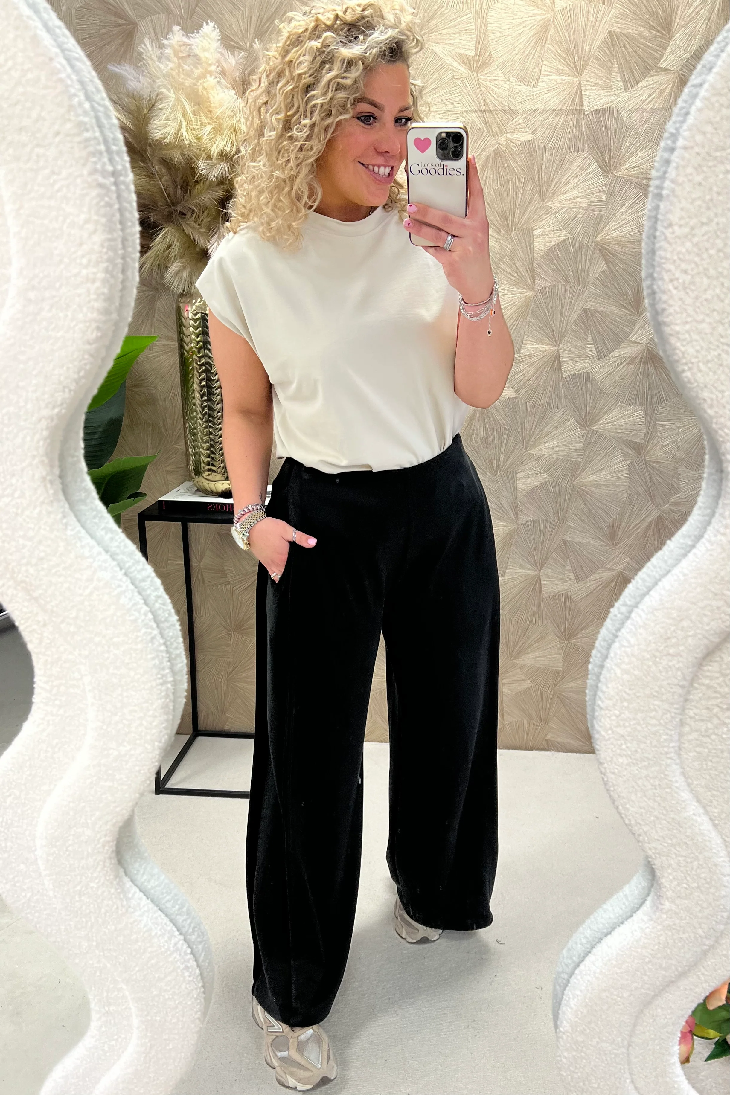 Comfy Wide Leg Jogging Pants - Black