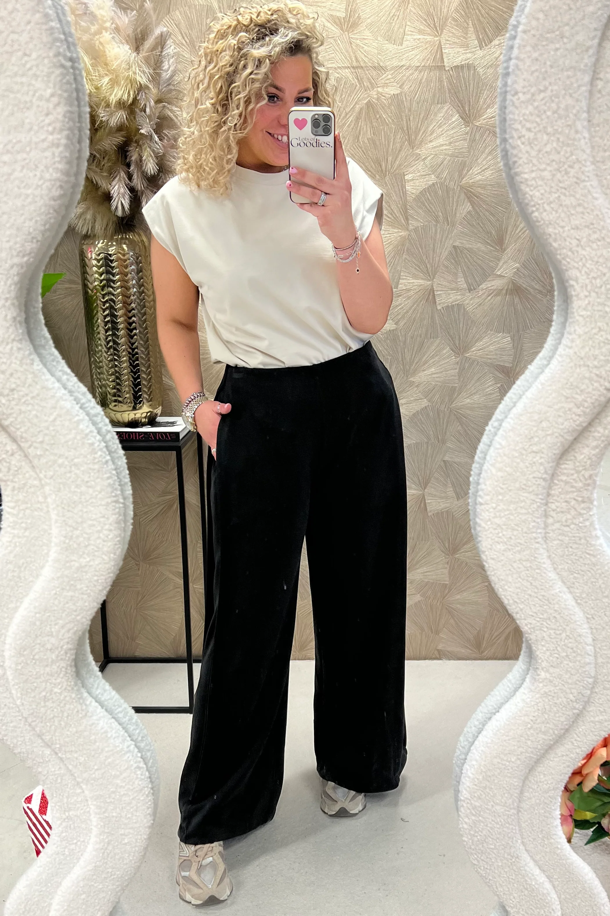 Comfy Wide Leg Jogging Pants - Black - Image 3