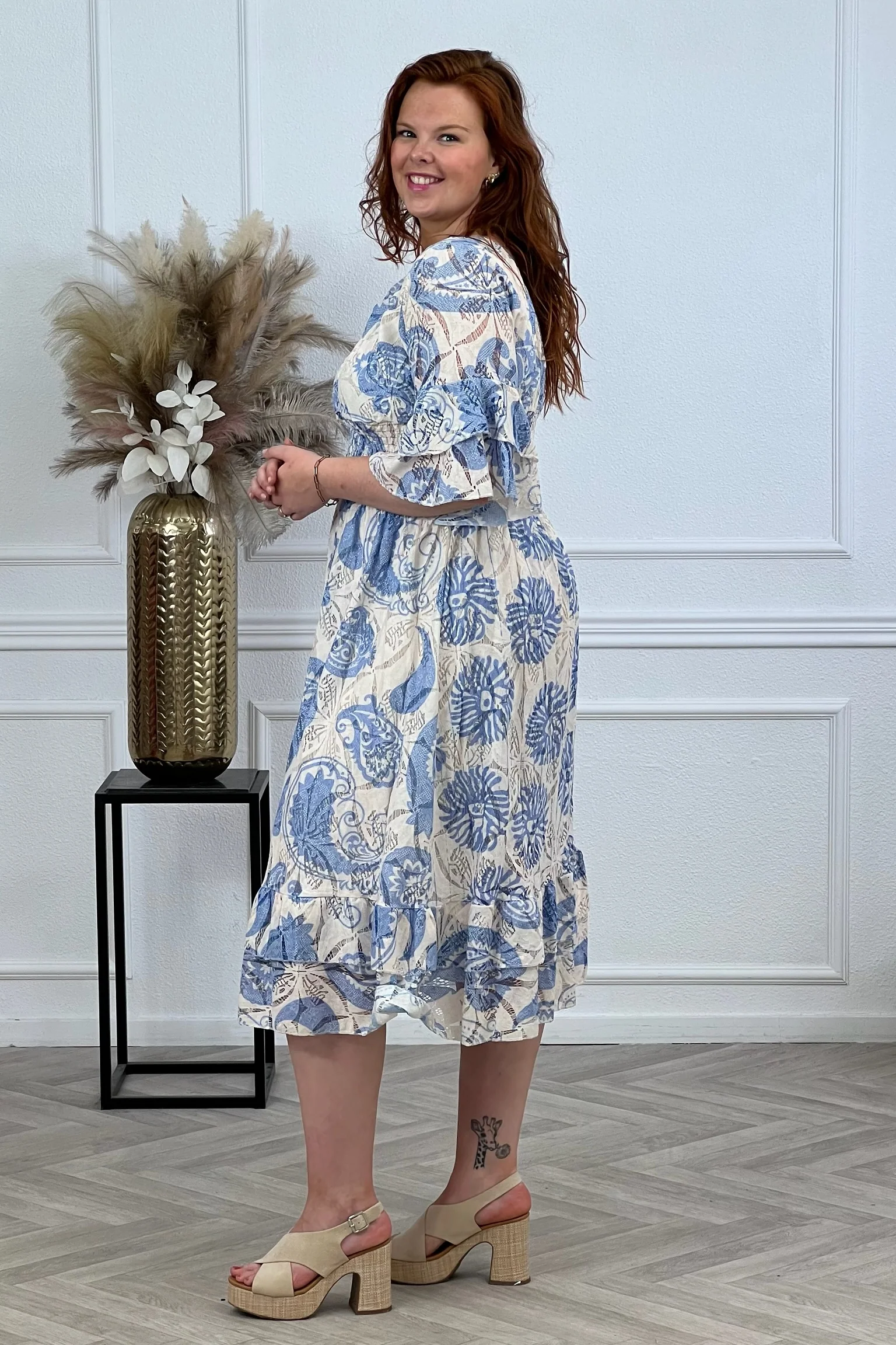Curvy Cotton Paisley Taille Dress - Blue - Image 2