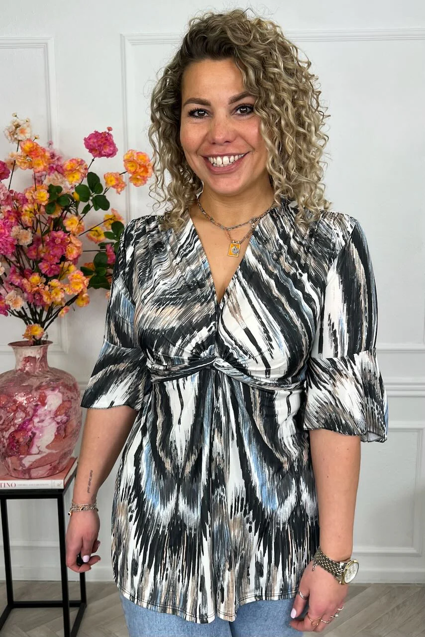 Curvy Knotted Rosa Top - Black - Image 3