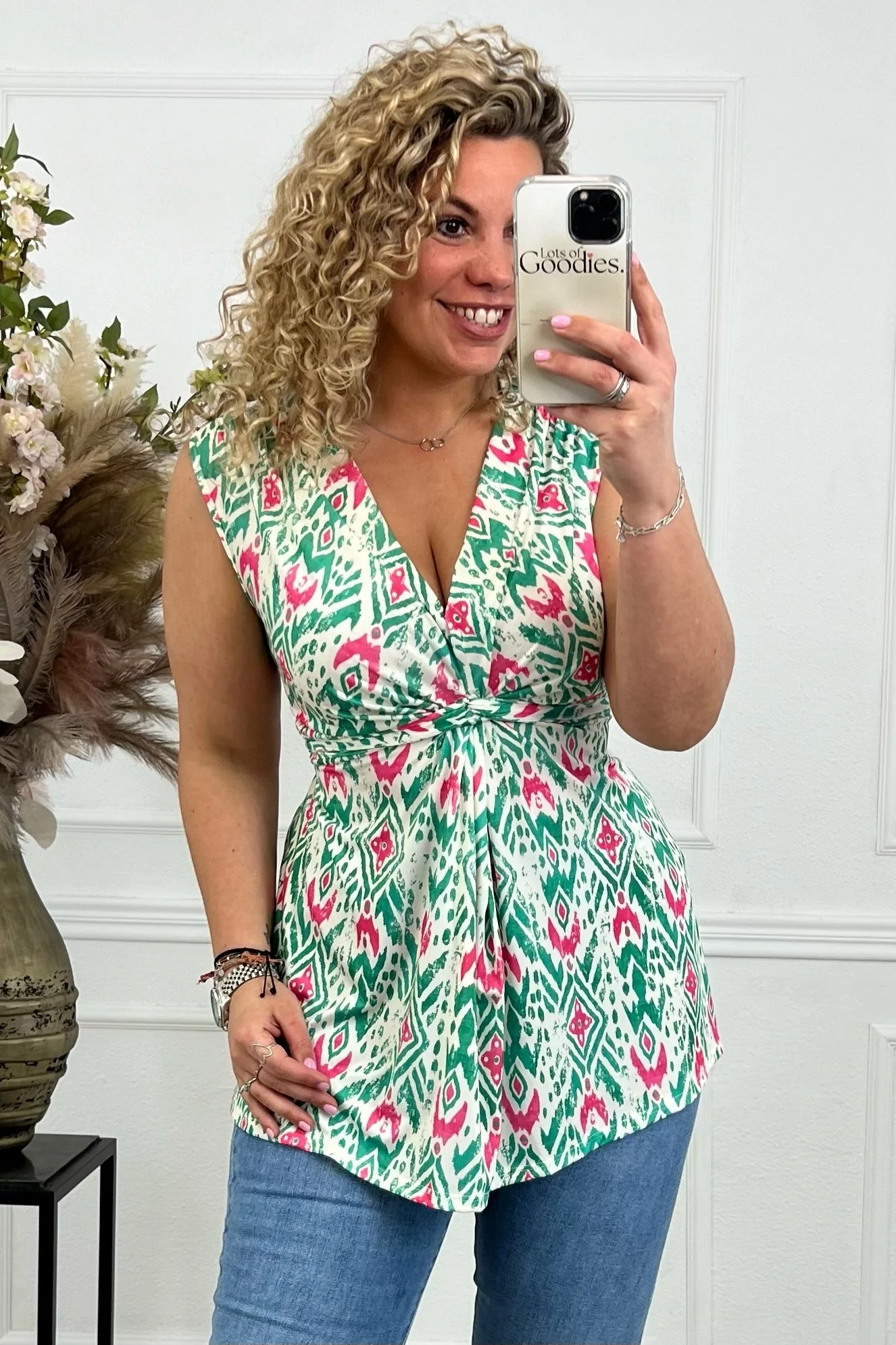 Curvy Knotted Sleeveless Amber Top - Green/Pink