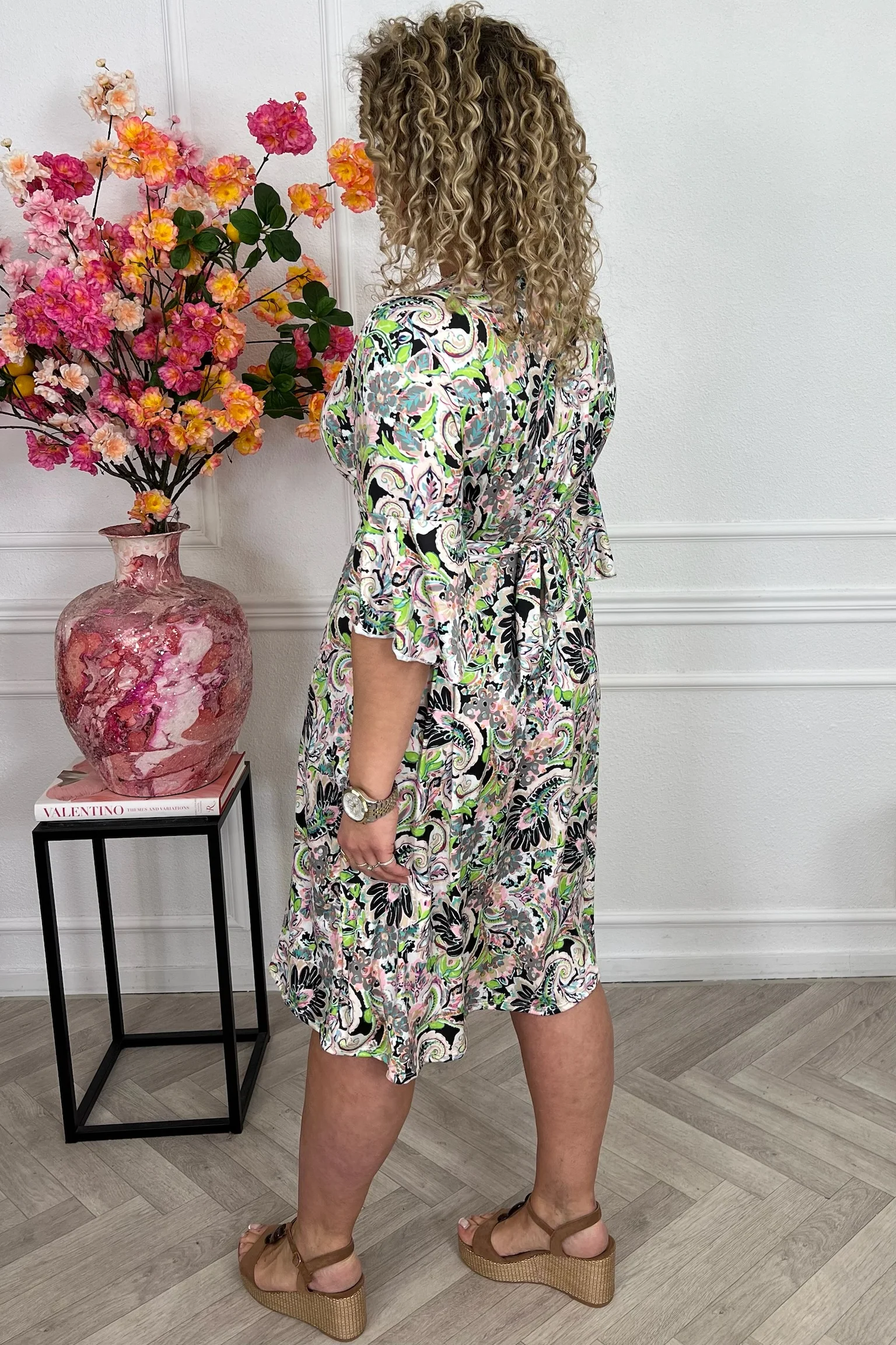 Curvy Short Knotted Flowers Dress - Black/Pink - Image 2
