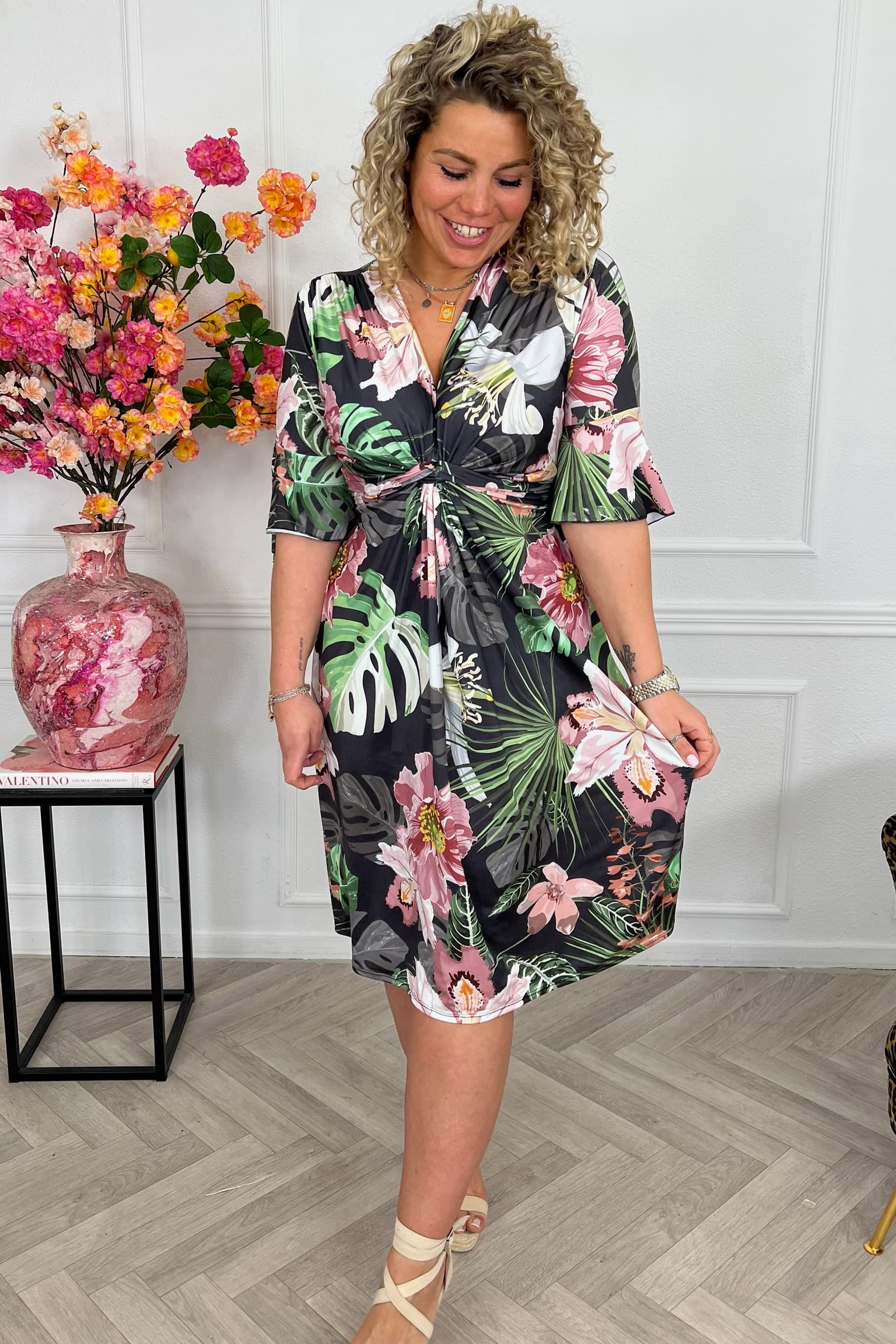 Curvy Short Knotted Forest Dress - Black/Pink