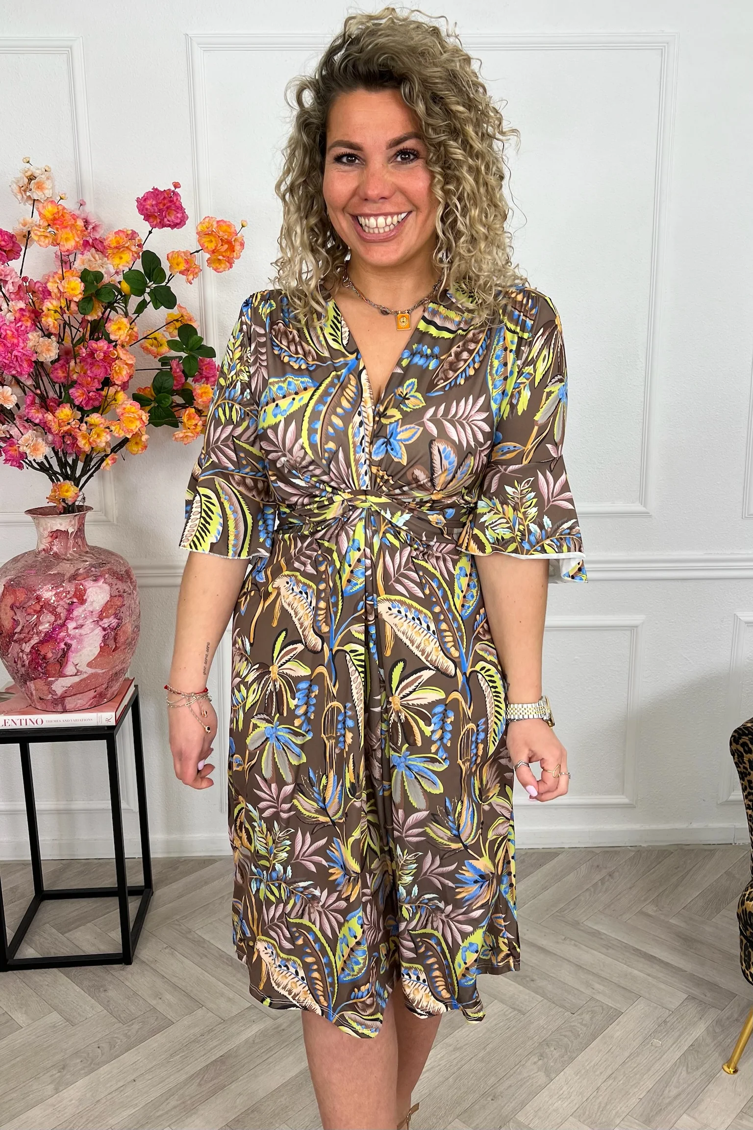Curvy Short Knotted Leaves Dress - Brown