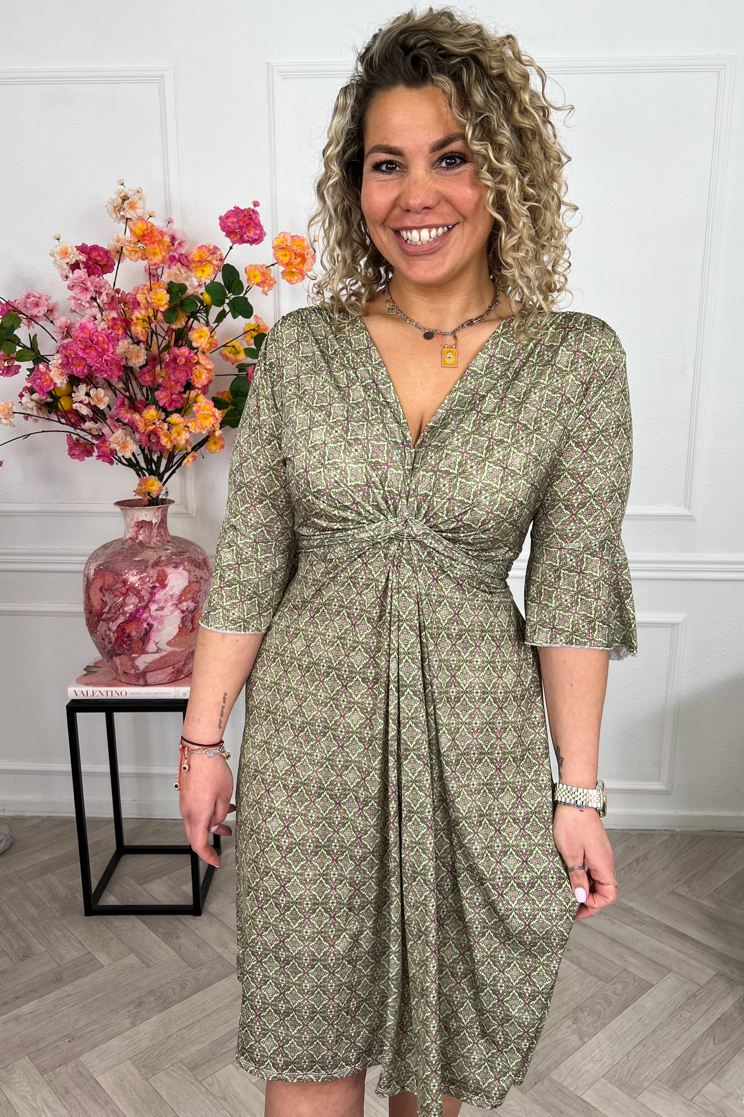 Curvy Short Knotted Violette Dress - Green - Image 5