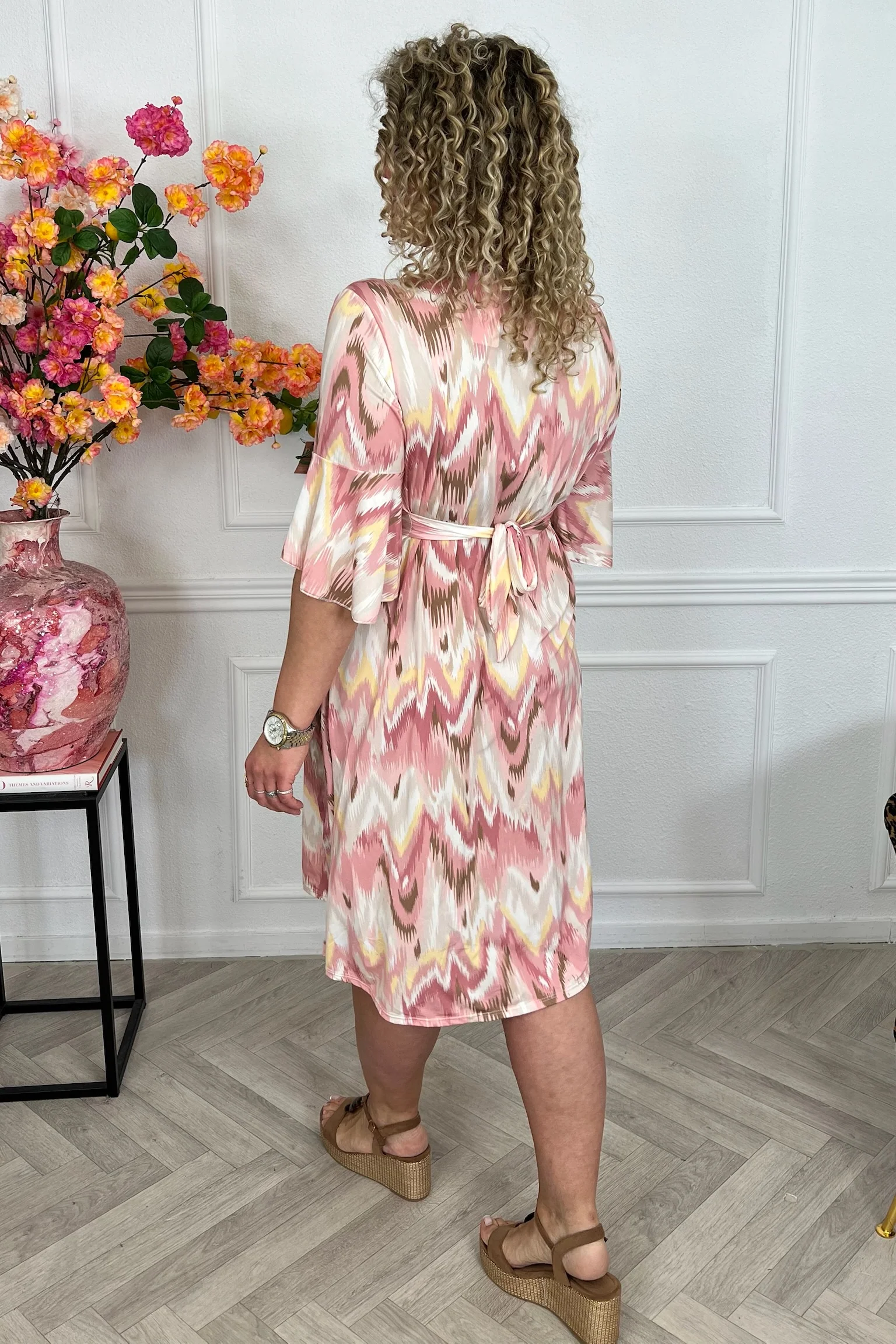 Curvy Short Knotted Zigzag Dress - Pink - Image 7