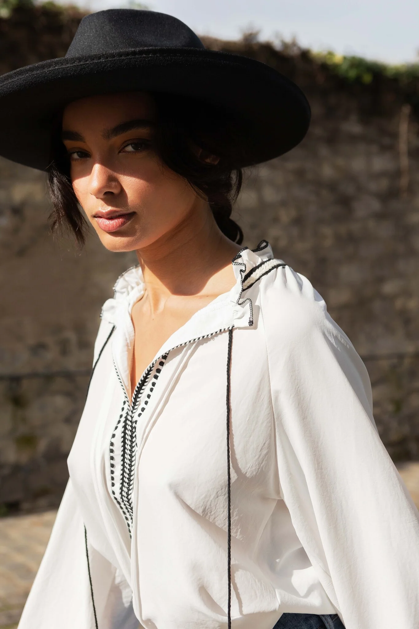 Daisy Blouse - White - Image 2