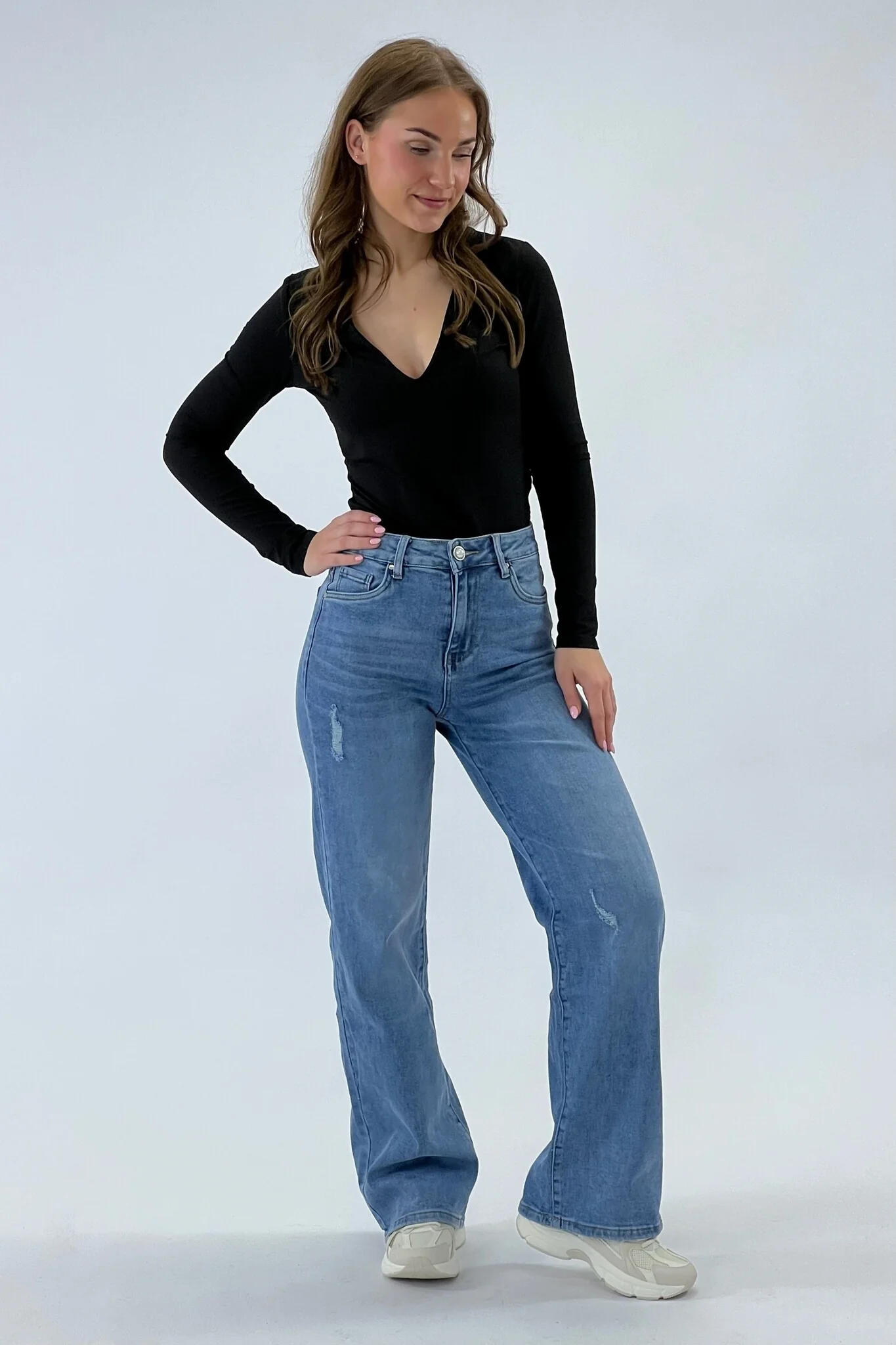 Destroyed Wide Leg Jeans - Light Blue - Image 2