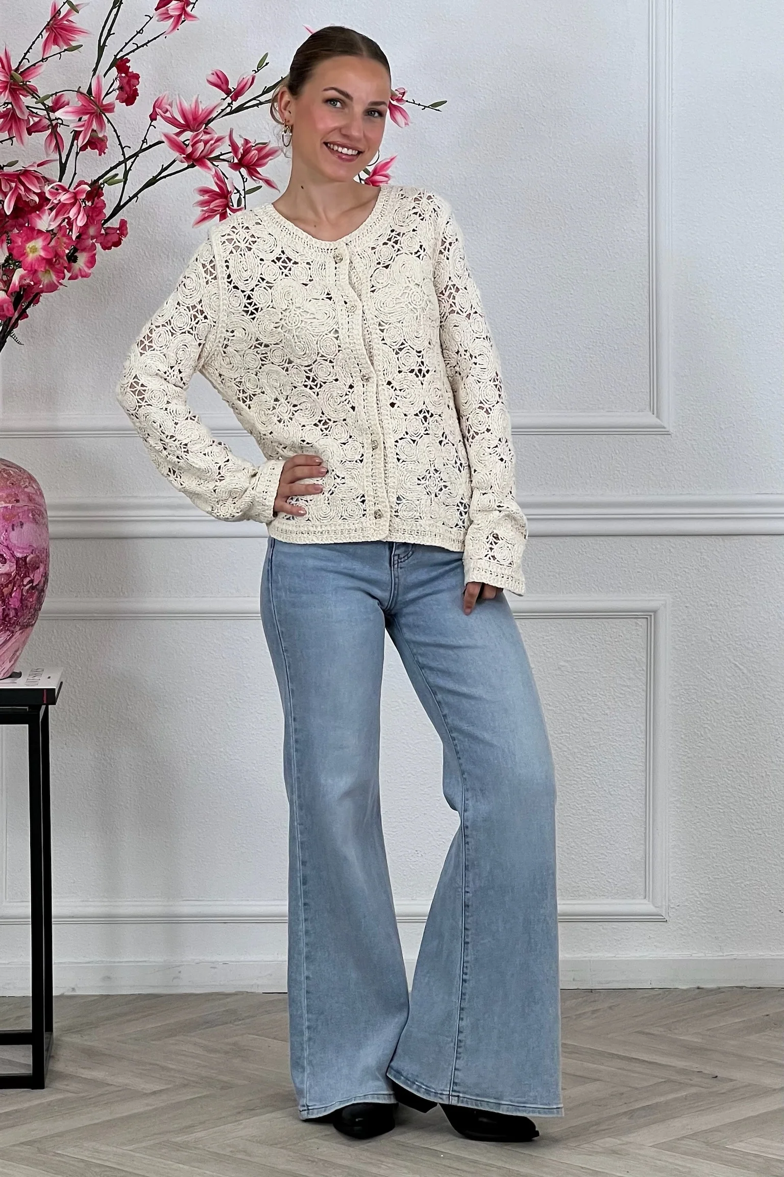 Flower Crochet Cardigan - Creme