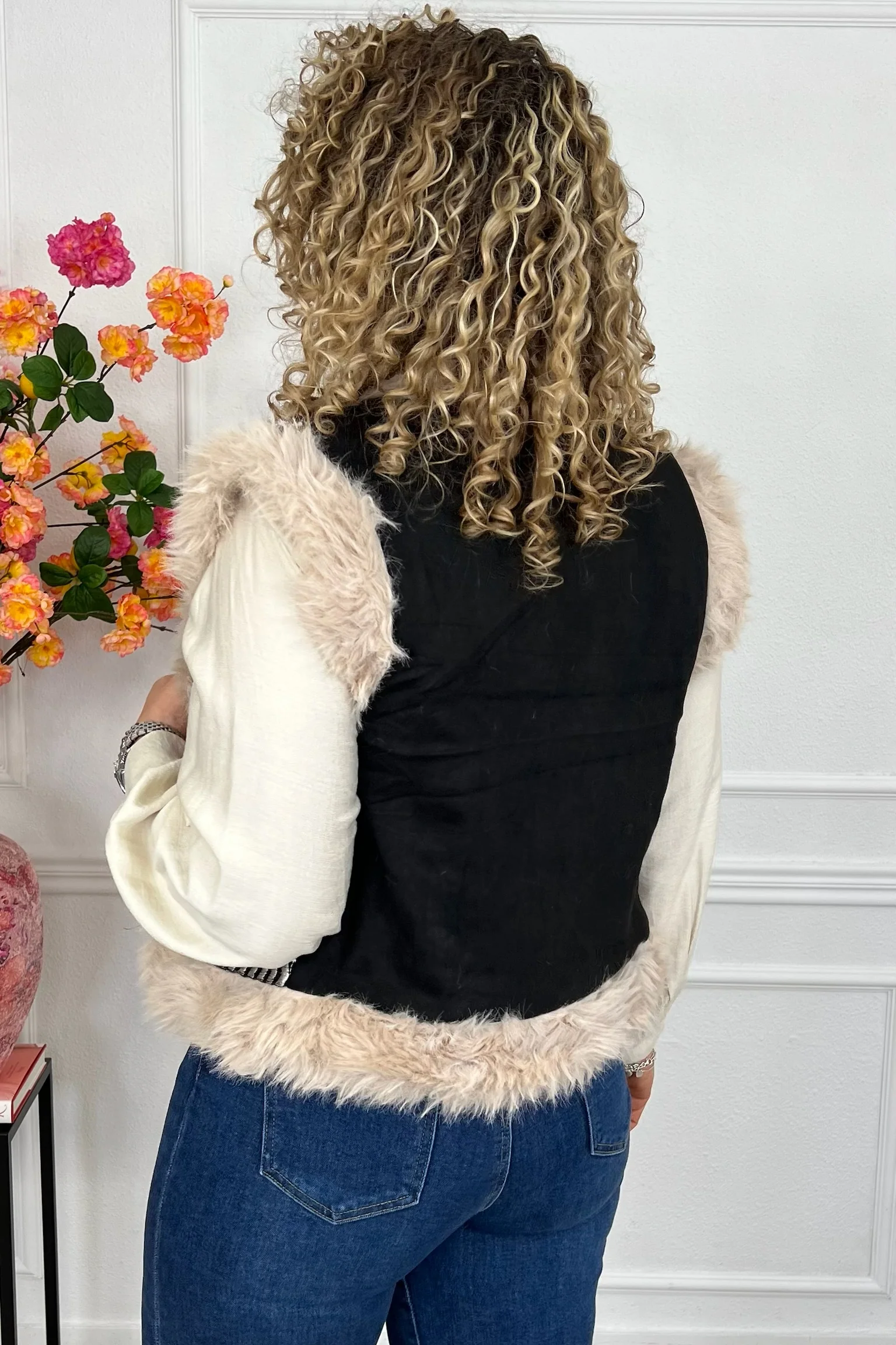 Giulia Fake Fur Gilet - Black/Beige - Image 3