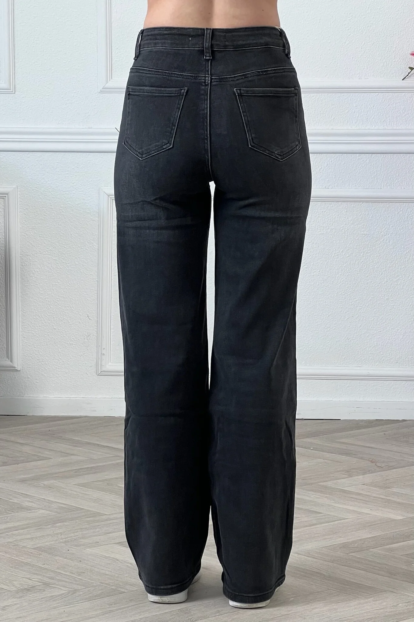 Wide Leg Goodies Jeans - Washed Black - Image 3