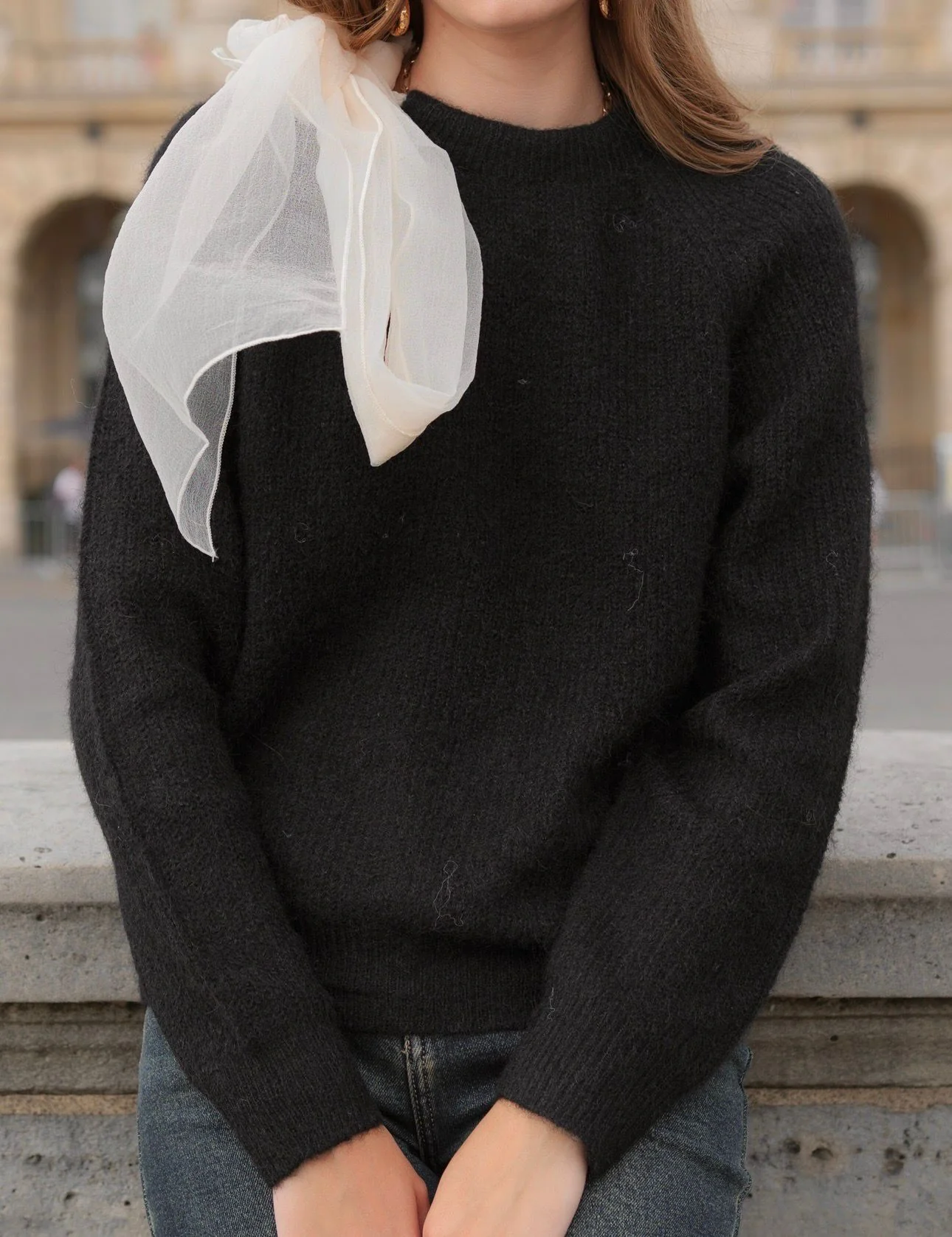 Joyce Perfect Bow Sweater - Black