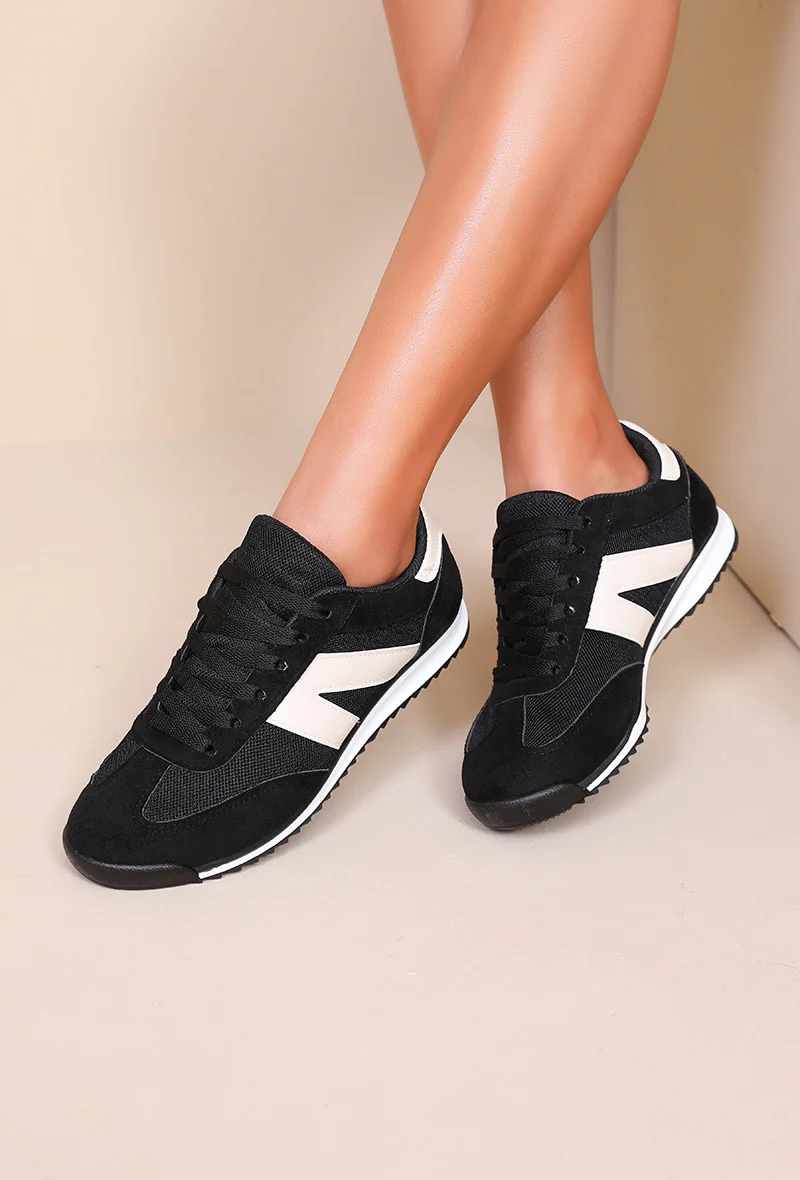 Julia Urban Sneakers - Black