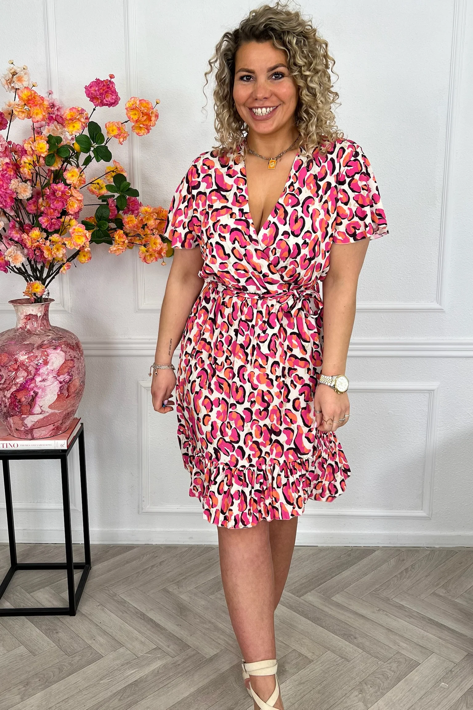 Kae Strik Dress - Big Leopard Orange/Pink