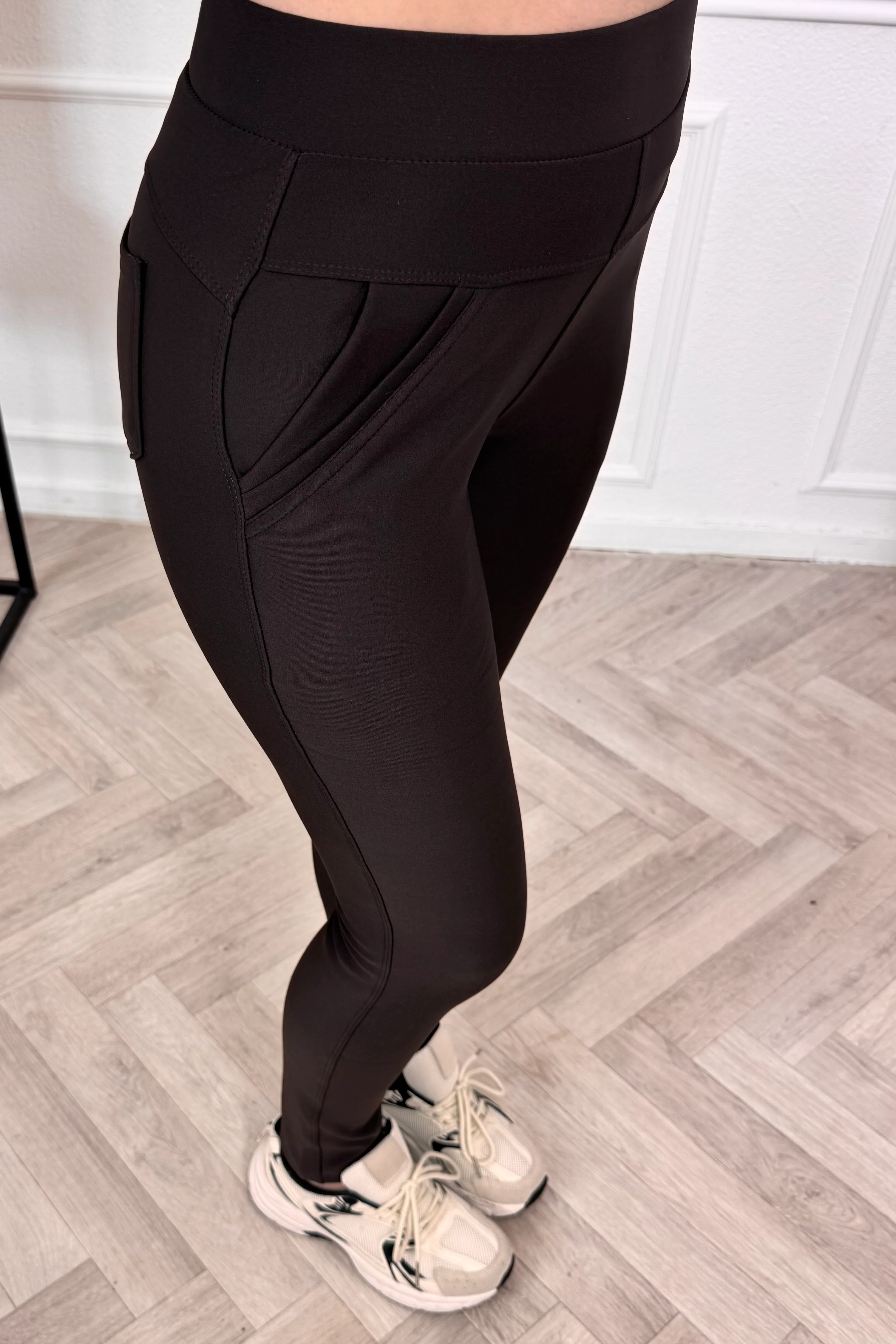 Kiki Fleece Pants - Brown - Image 4