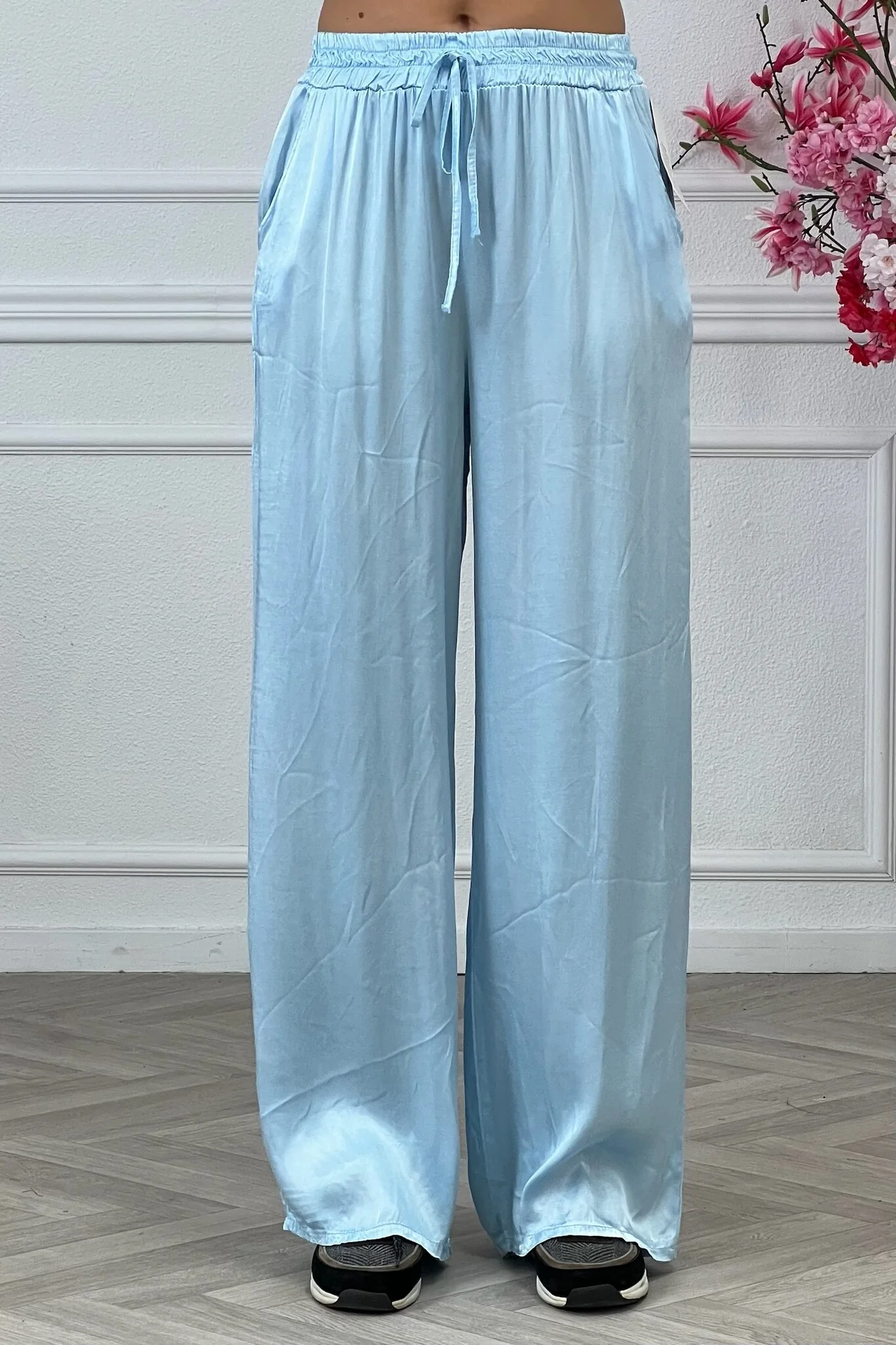 Kiki Silky Pants - Light Blue