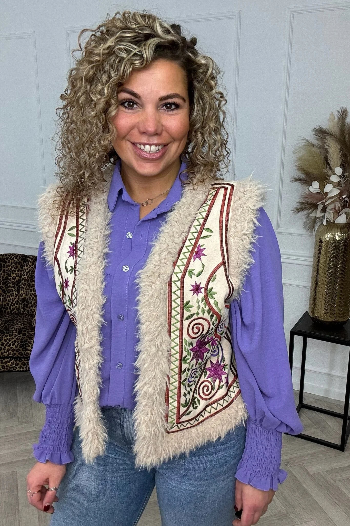 Limited Edition Gilet - Beige/Magenta