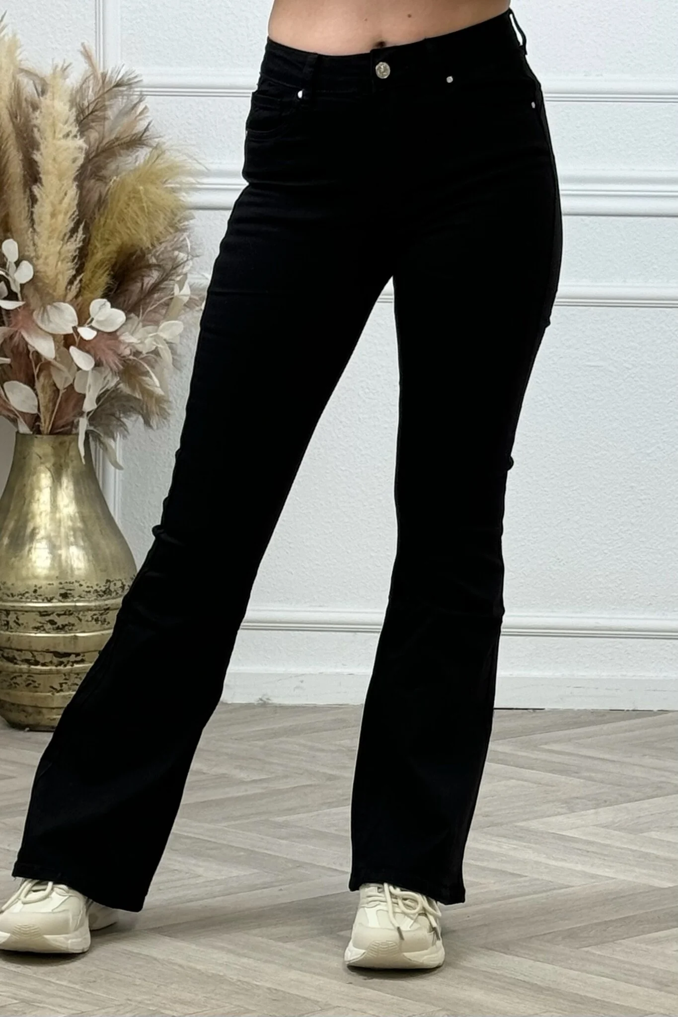 Madison Flared Jeans - Black - Image 4