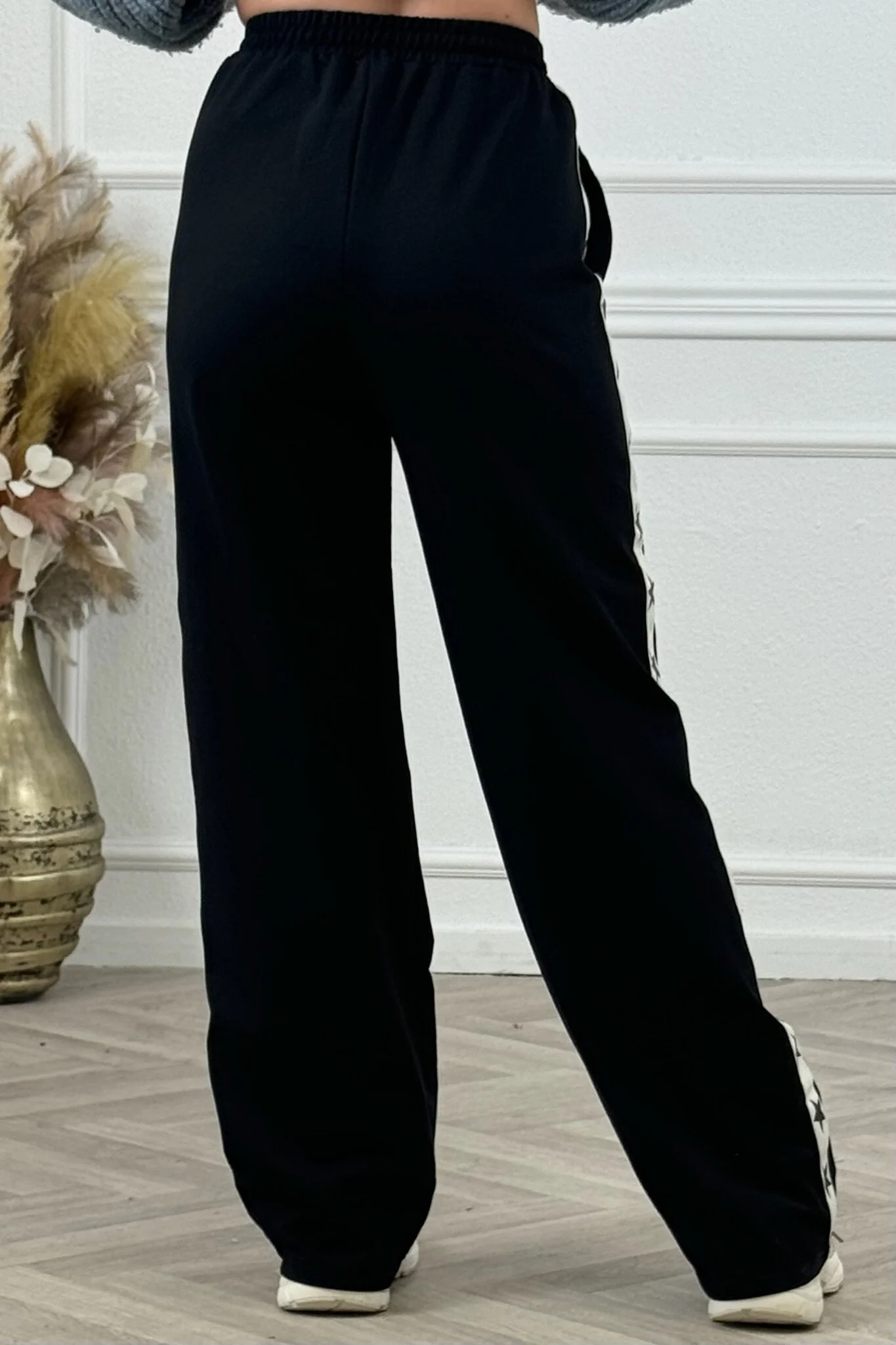 Musthave Star Jogging Pants - Black - Image 4