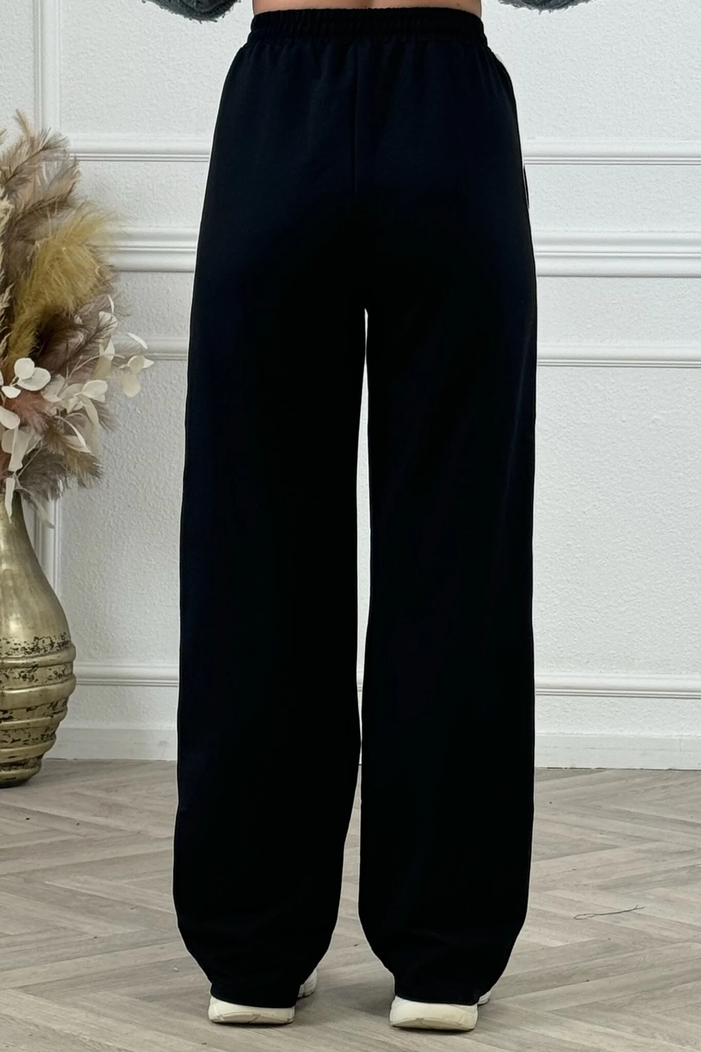 Musthave Star Jogging Pants - Black - Image 5