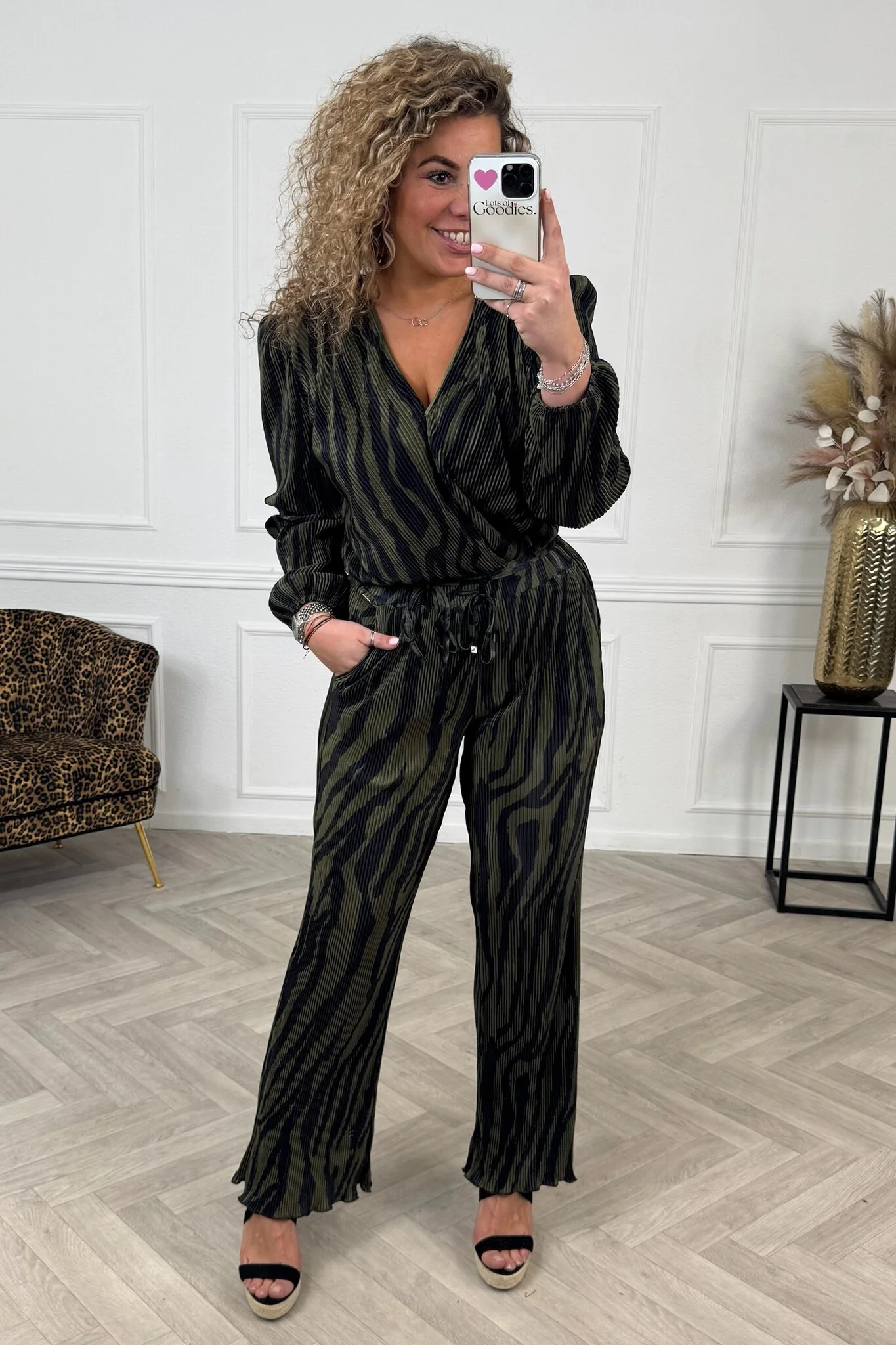 Musthave Zebra Plisse Suit - Green/Black - Image 2