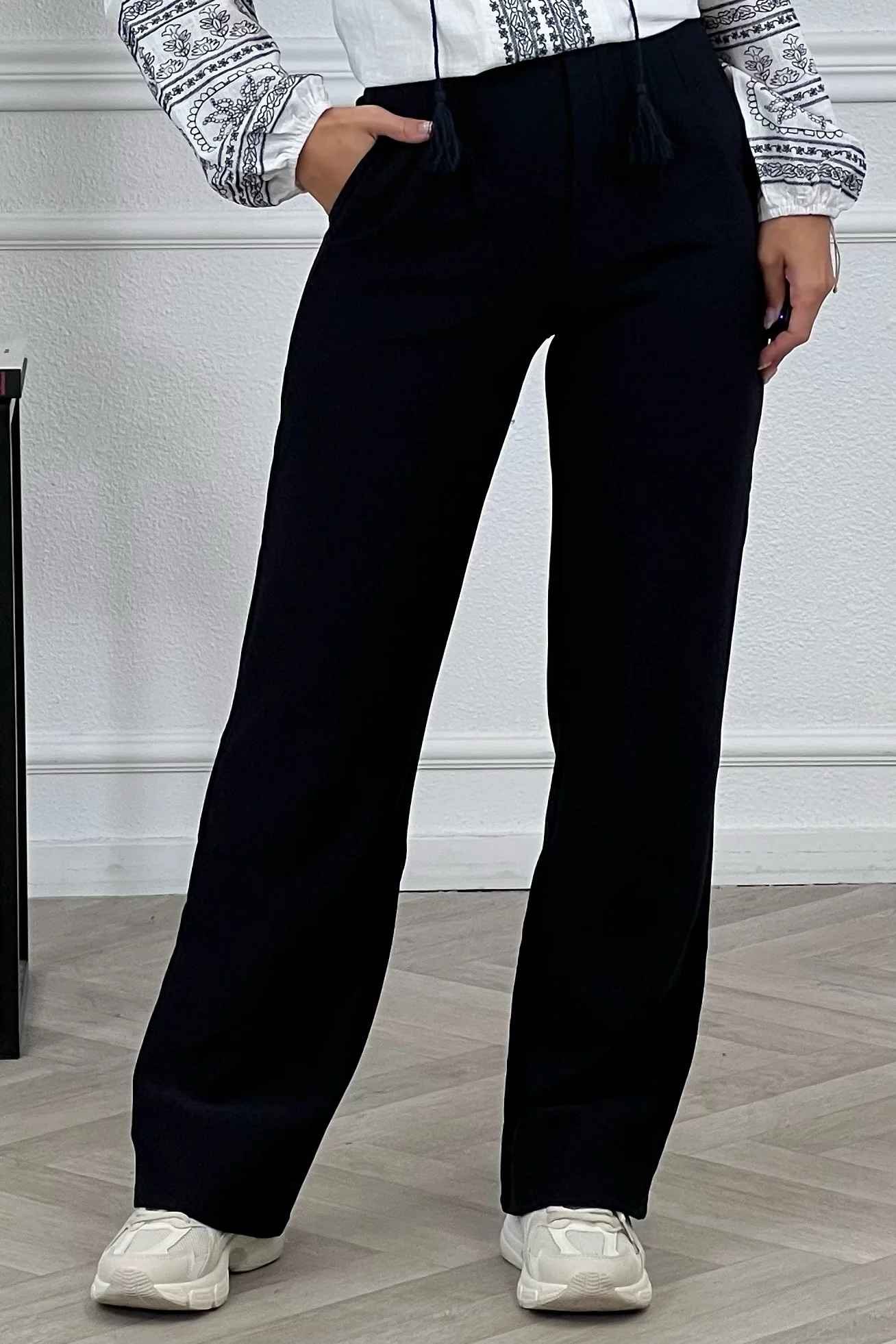 Nikki Straight Leg Pants - Navy