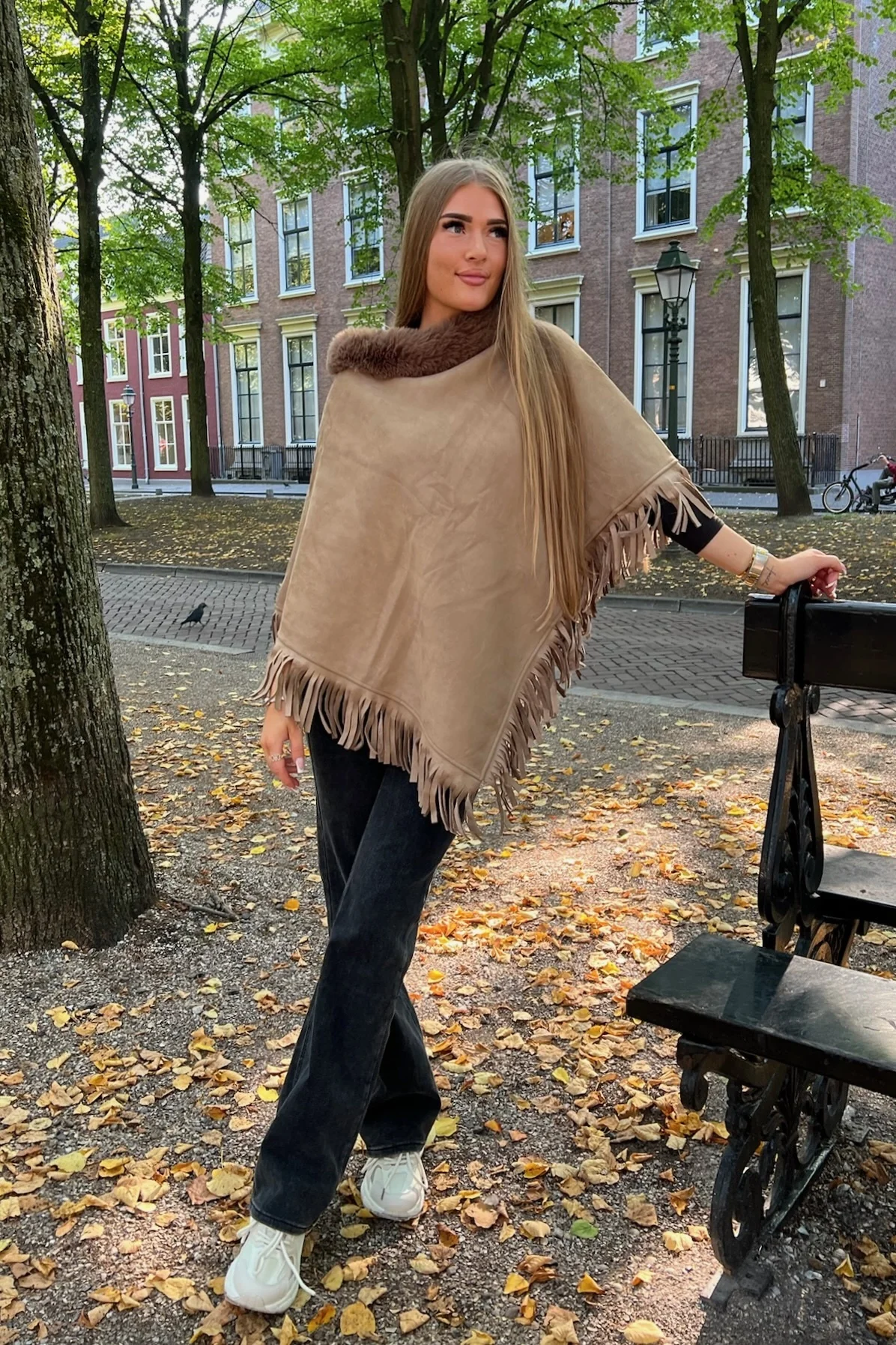 Perfect Autumn Poncho - Brown