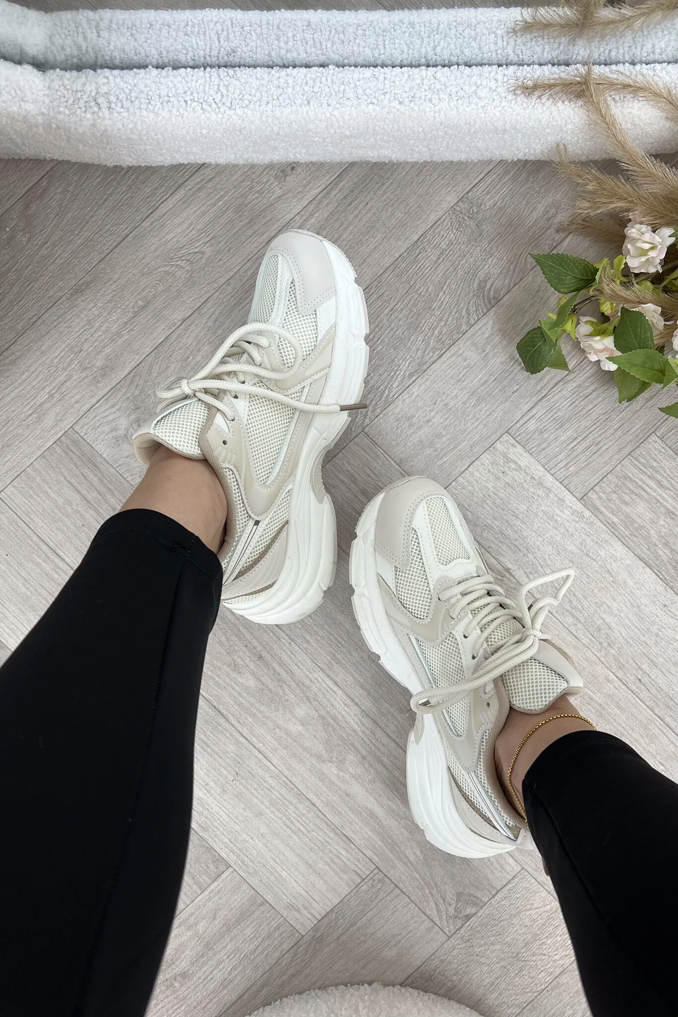 Perfect Basic Sneaker - Beige/Gold - Image 2