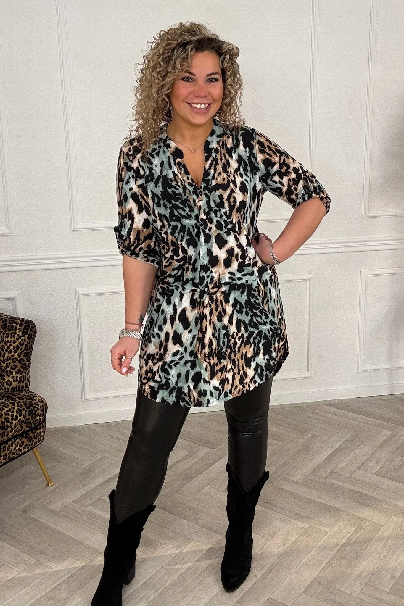 Perfect Basic Tunic Leopard - Black/Beige/Sage