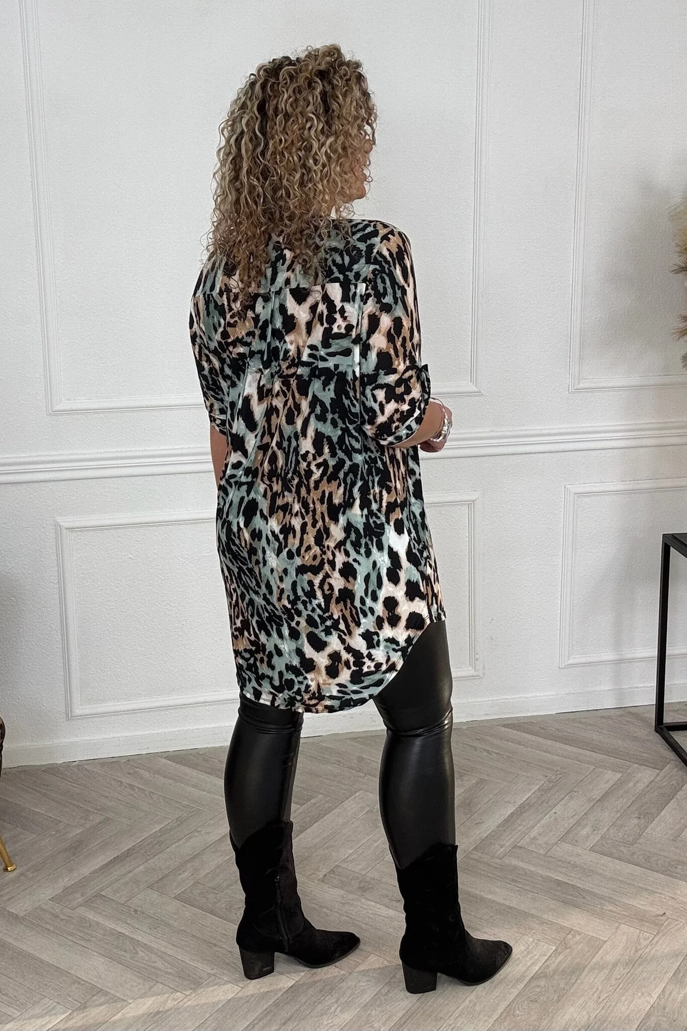 Perfect Basic Tunic Leopard - Black/Beige/Sage - Image 2