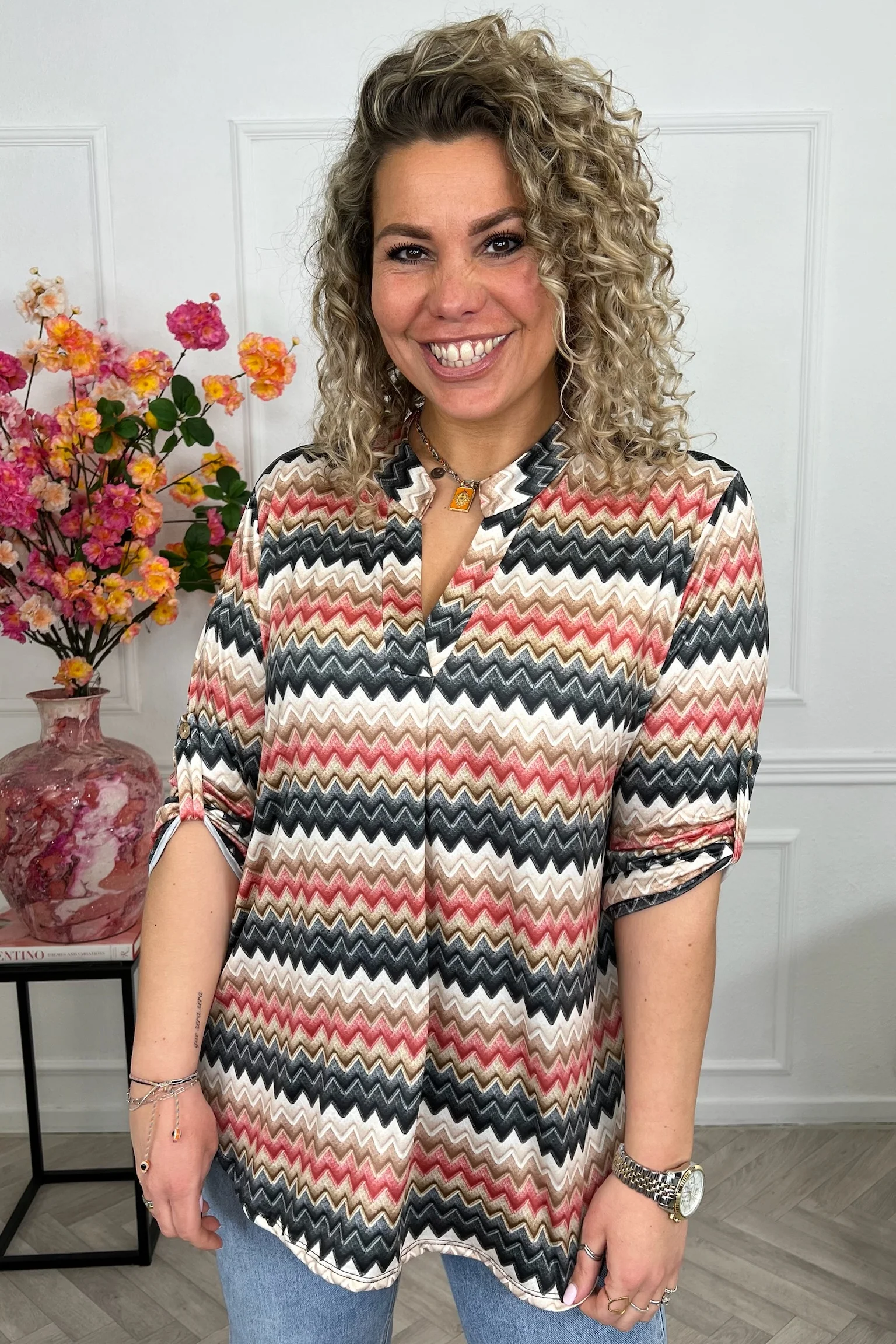 Perfect Basic Zigzag Blouse - Black