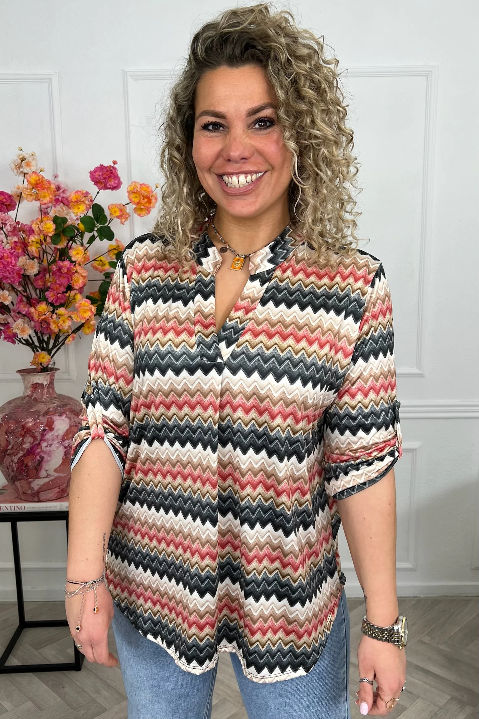 Perfect Basic Zigzag Blouse - Black - Image 5