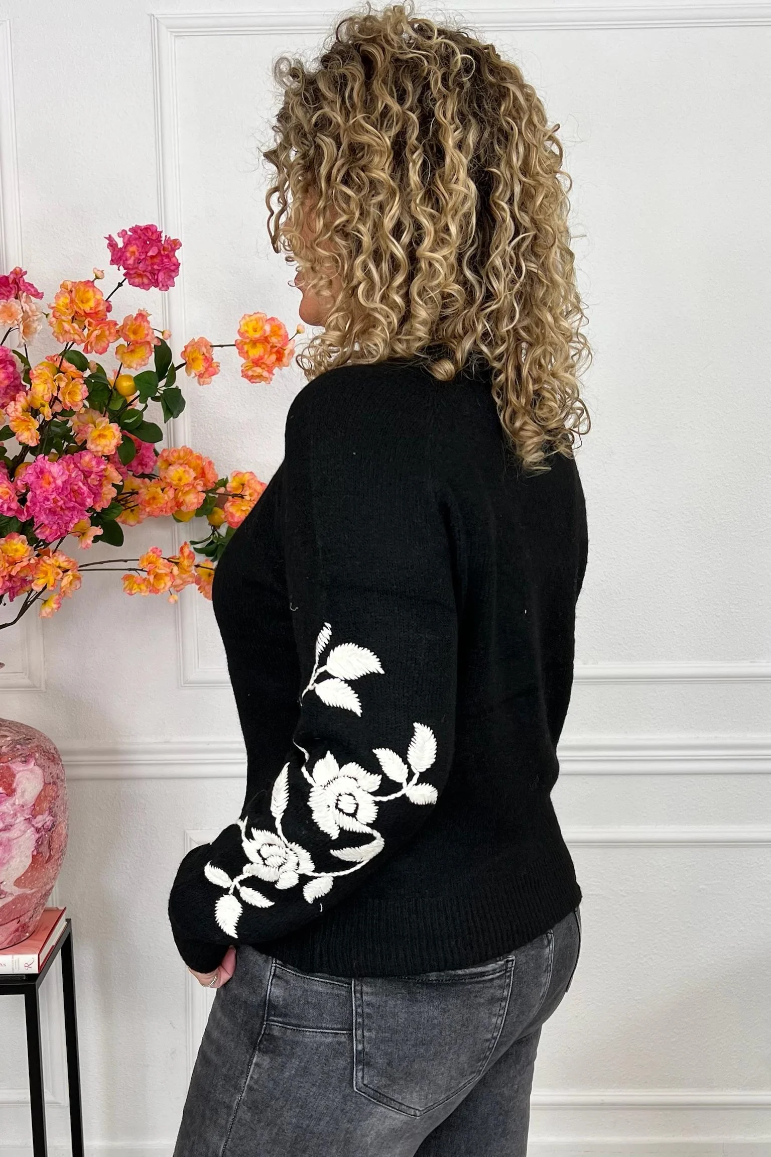 Perfect Floral Sleeve Sweater - Black/Beige - Image 2