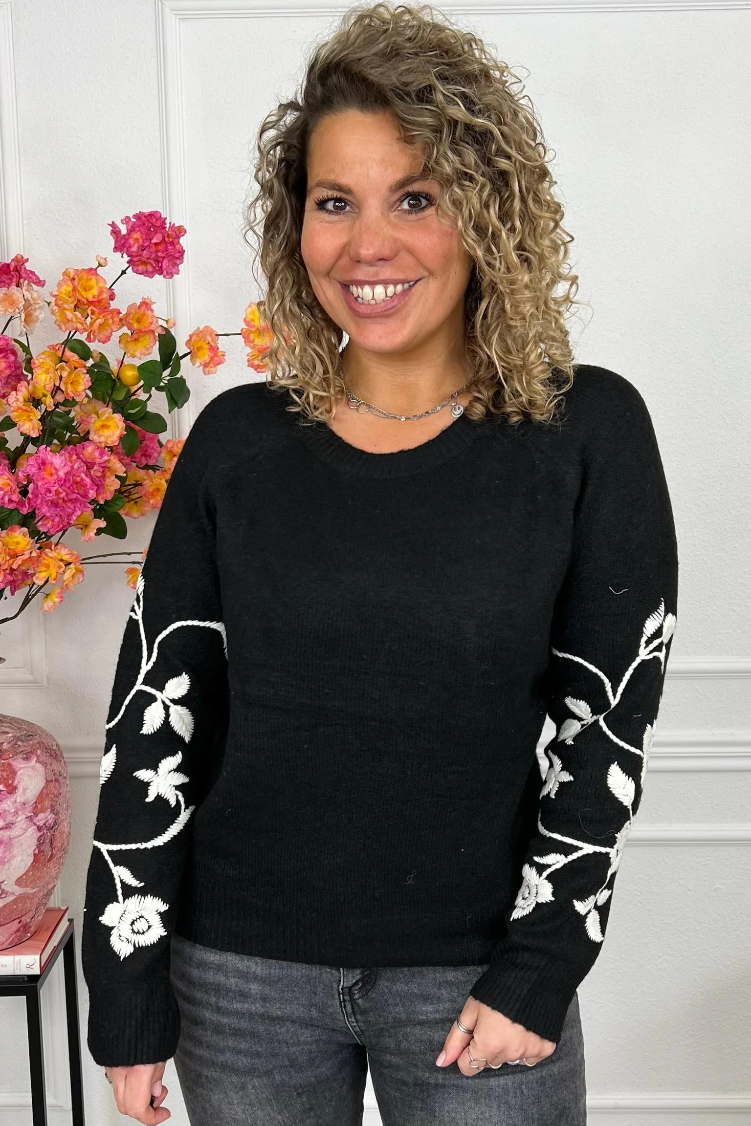 Perfect Floral Sleeve Sweater - Black/Beige - Image 3