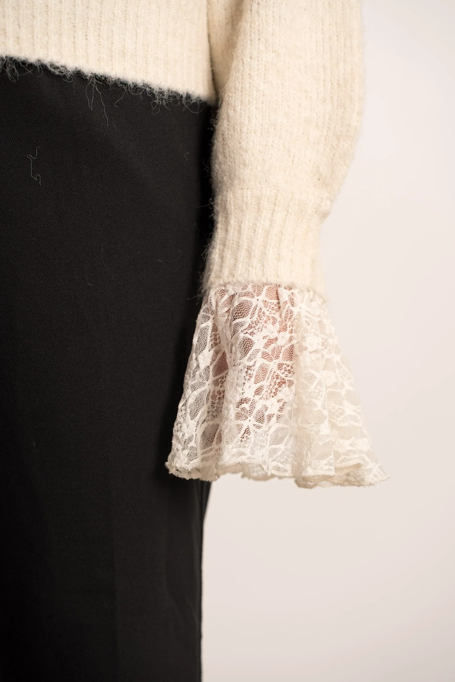 Perfect Lace Sleeve Sweater - Beige - Image 5