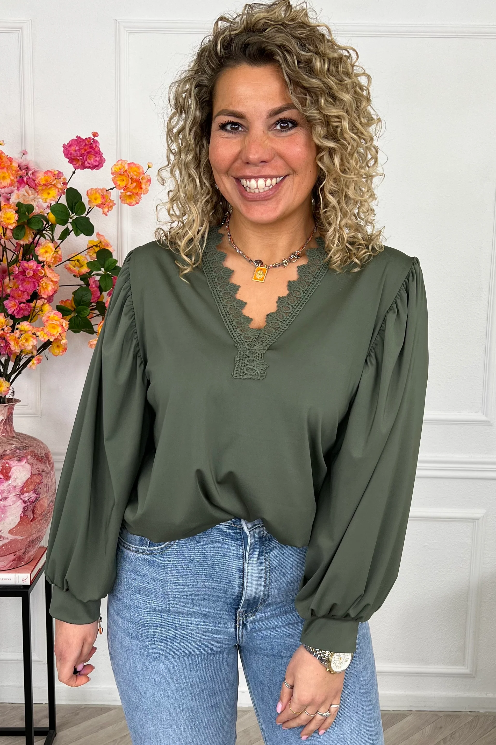 Perfect Travel Lace Top - Armygreen