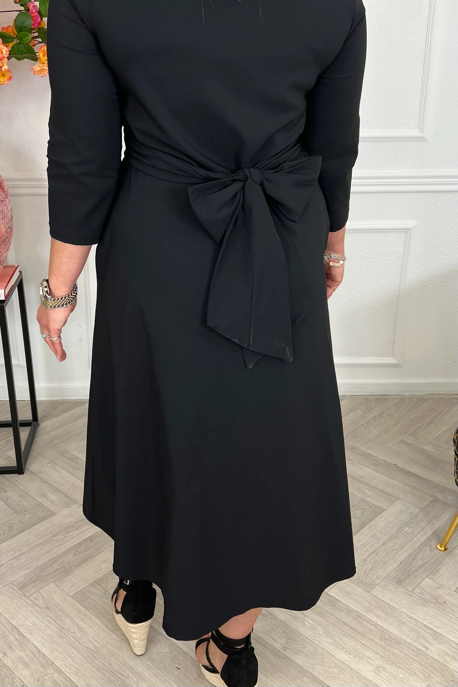 Perfect Travel Strik Dress - Black - Image 9