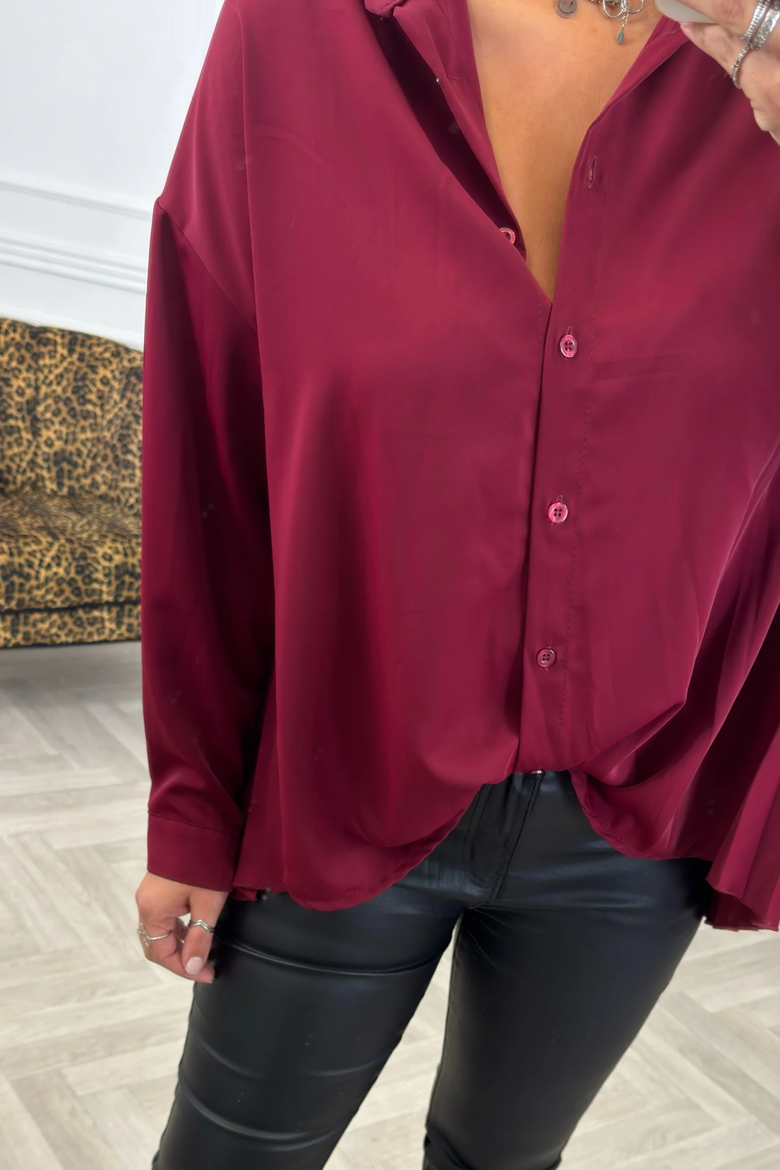 Plisse Back Blouse - Bordeaux - Image 4