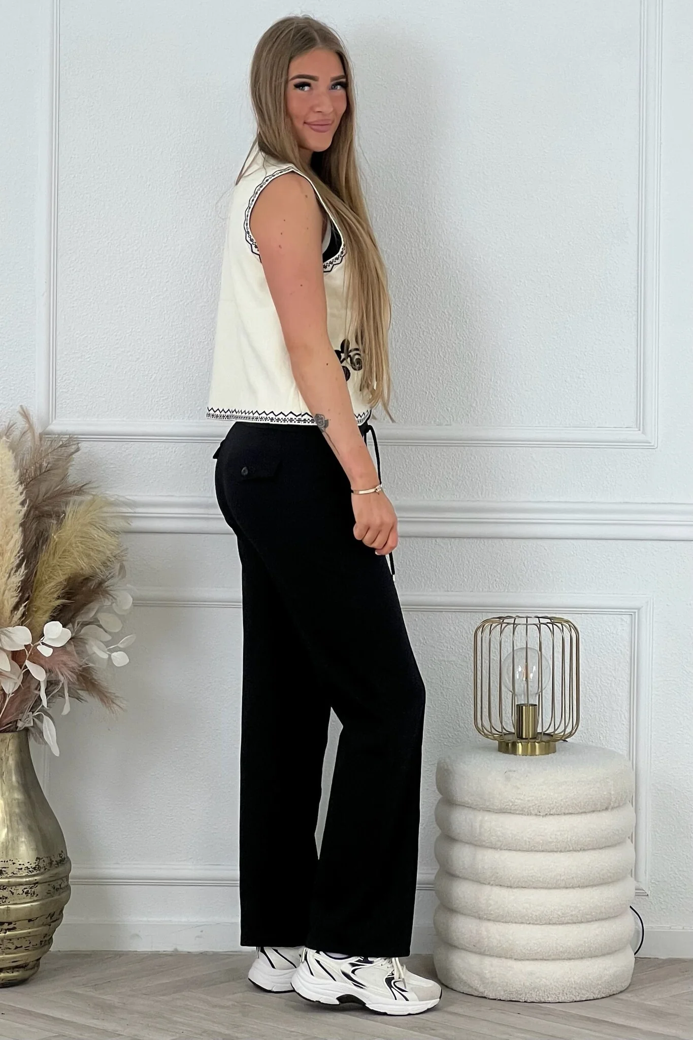Pretty Aya Gilet - Creme/Black - Image 5