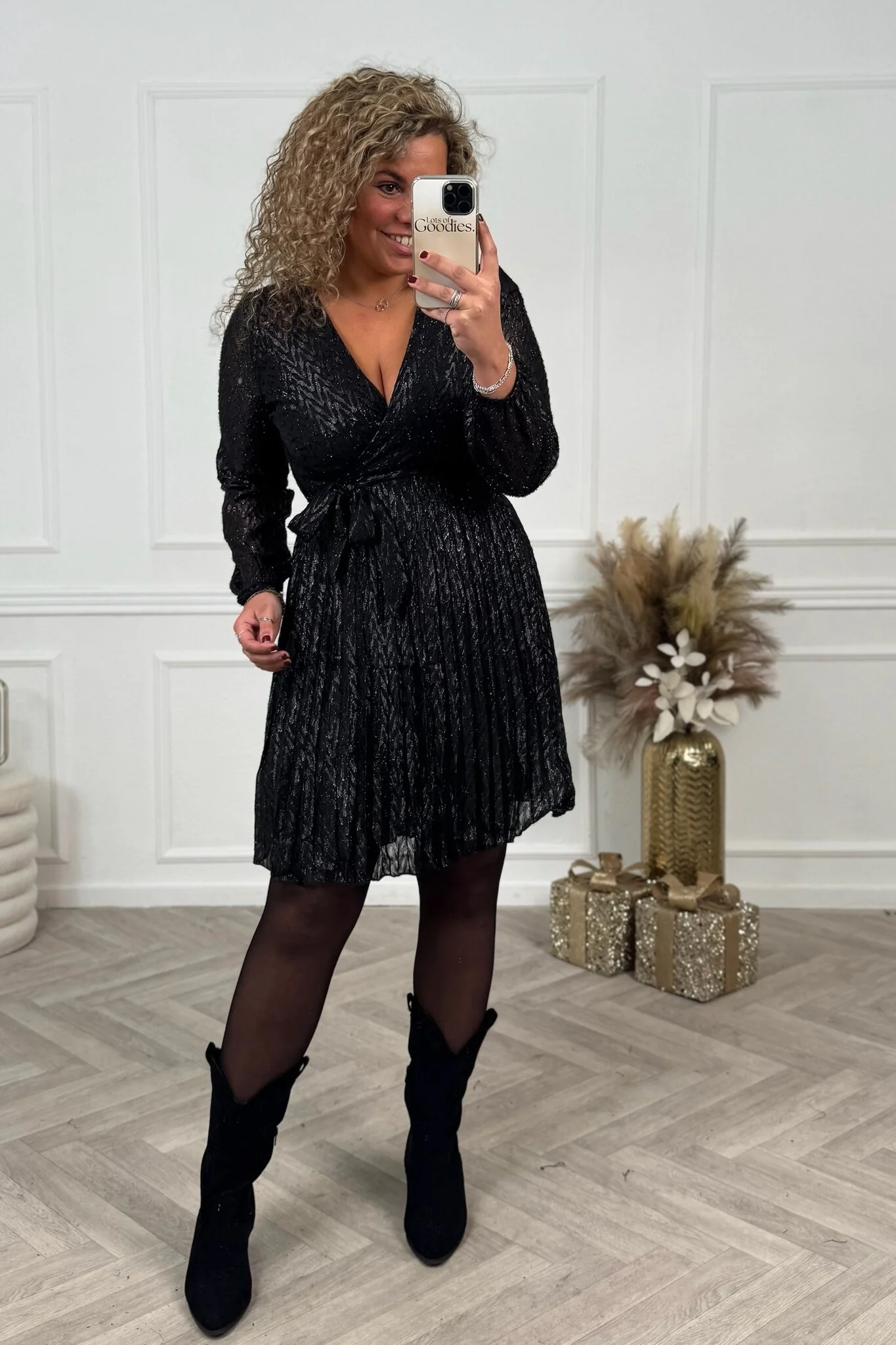 Sarah Shiny Plisse Dress - Black/Silver - Image 3