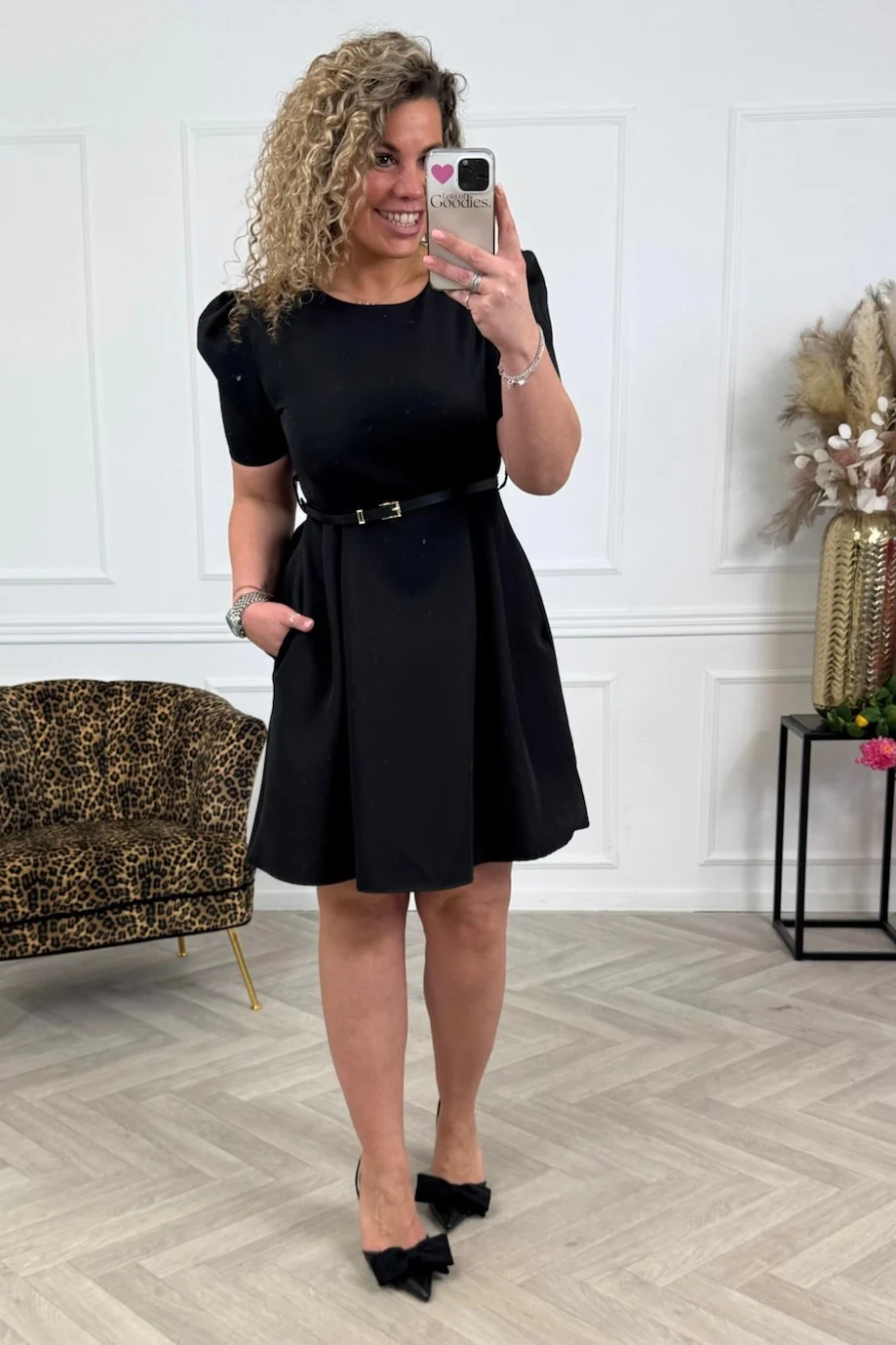 Short Classic Dress - Black