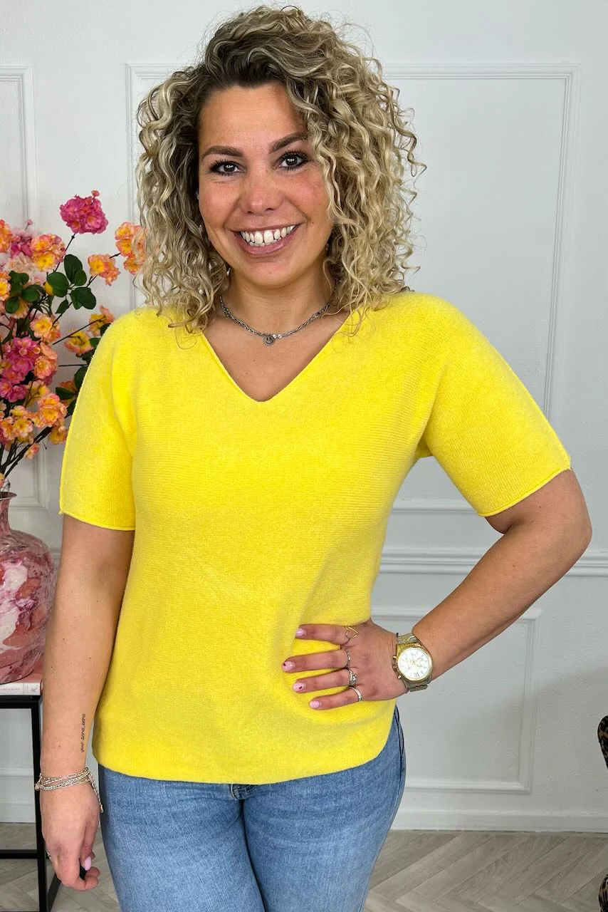Short Sleeve Macy V Sweater - Yellow - Image 4