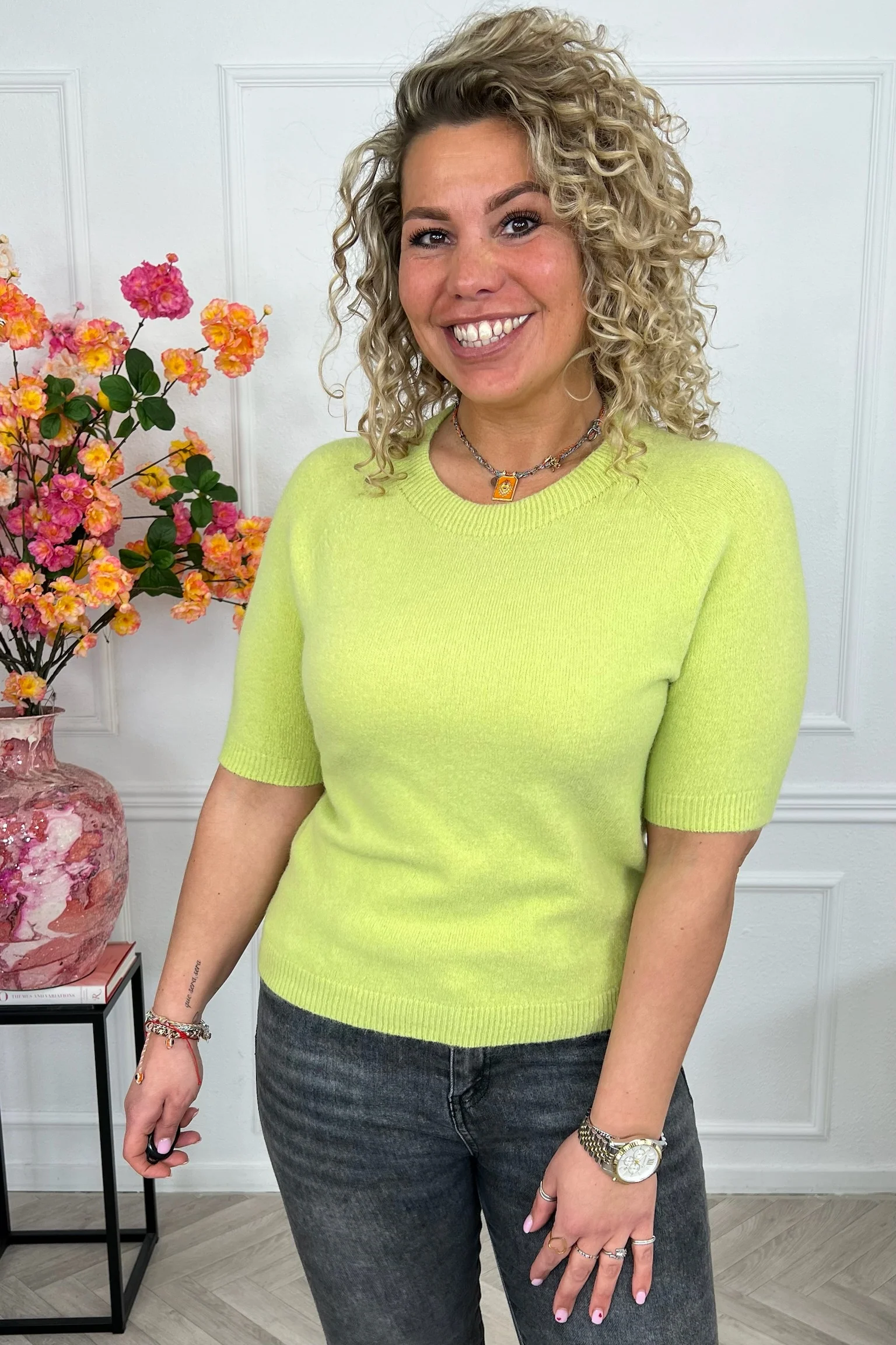 Short Sleeve Spring Sweater - Lime