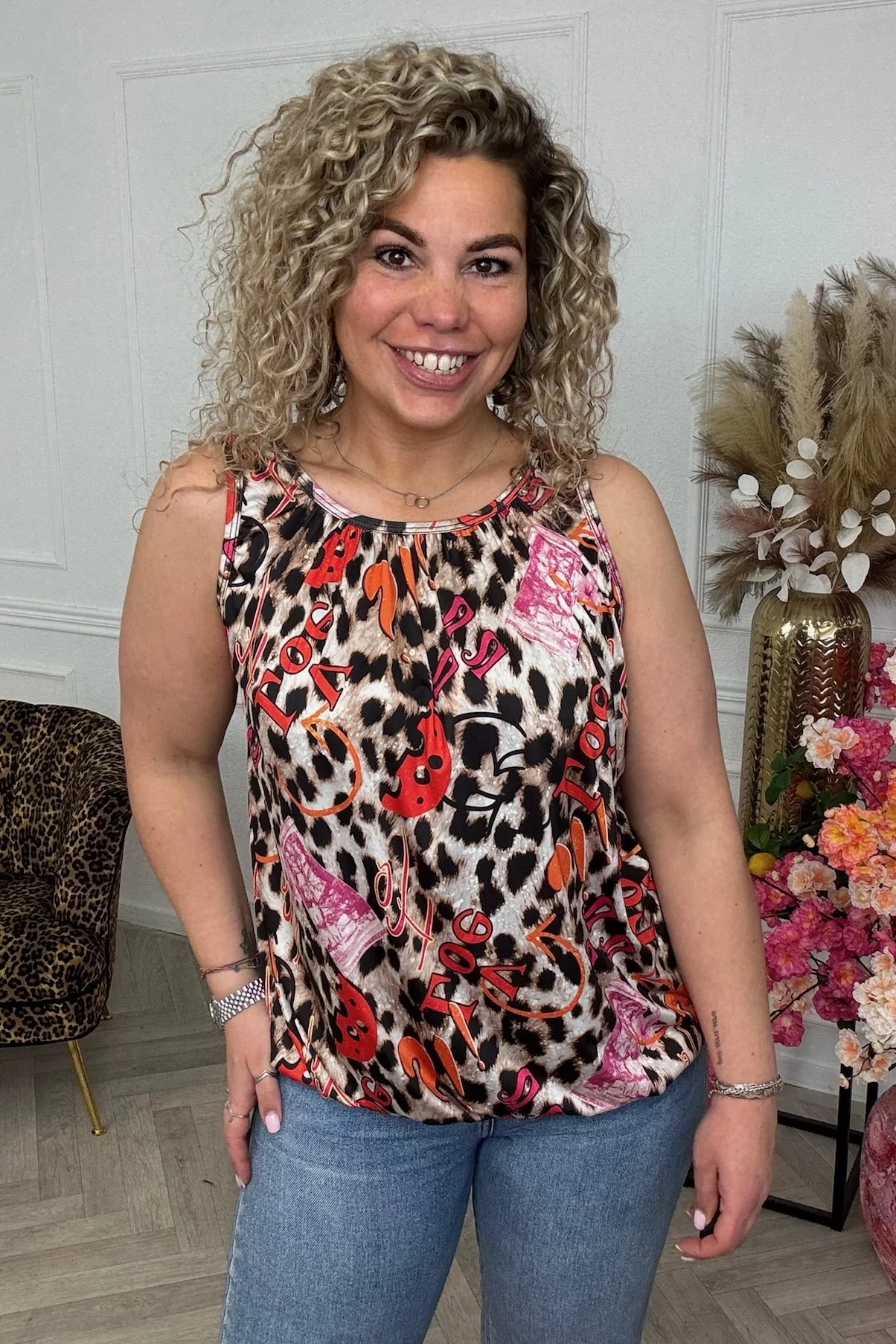 Sleeveless Balloon Leopard Art Top - Red