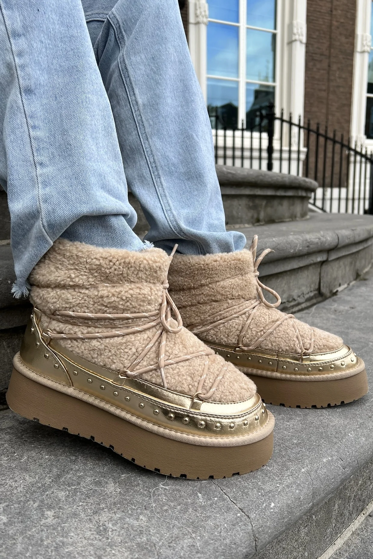 Snow Boots - Gold