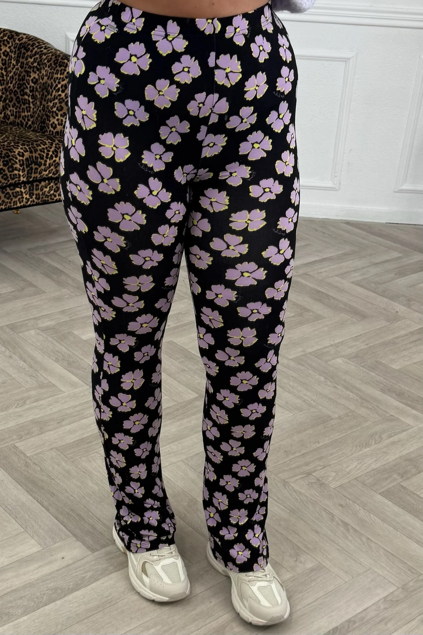 Soft Flare Flowers - Black/Purple - Image 3
